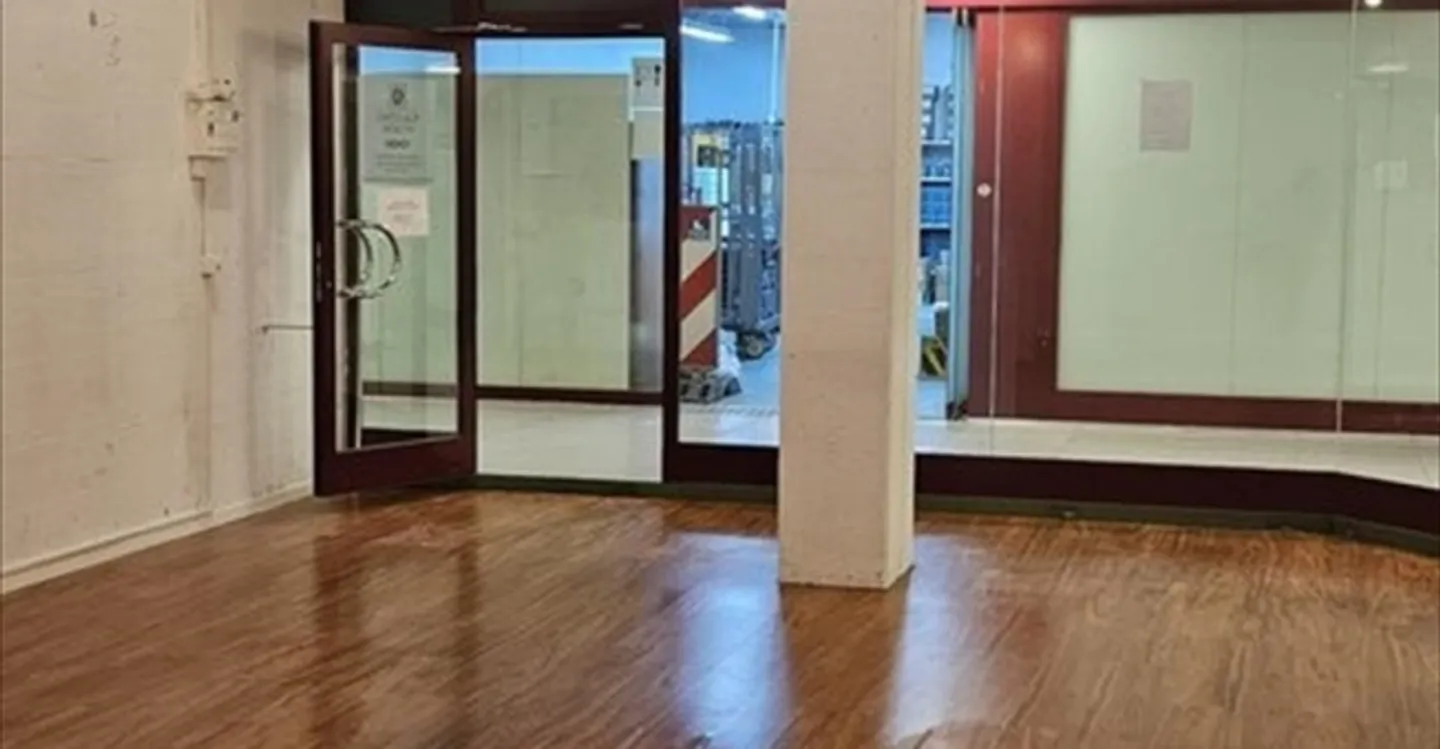 Mischgenutztes Gebäude mieten - Foto 6 von 12