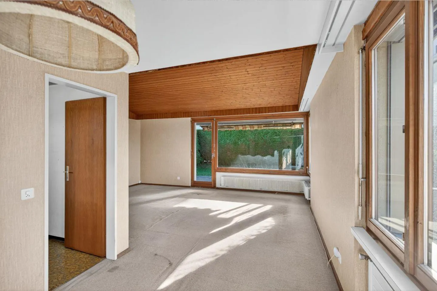 Living and Working Under One Roof - Detached Single-Family House - Photo 3 of 12