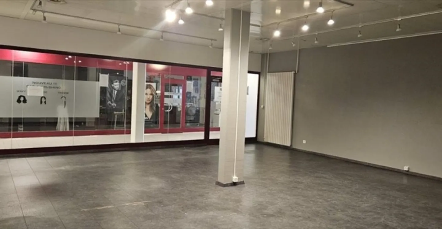 Mischgenutztes Gebäude mieten - Foto 8 von 12