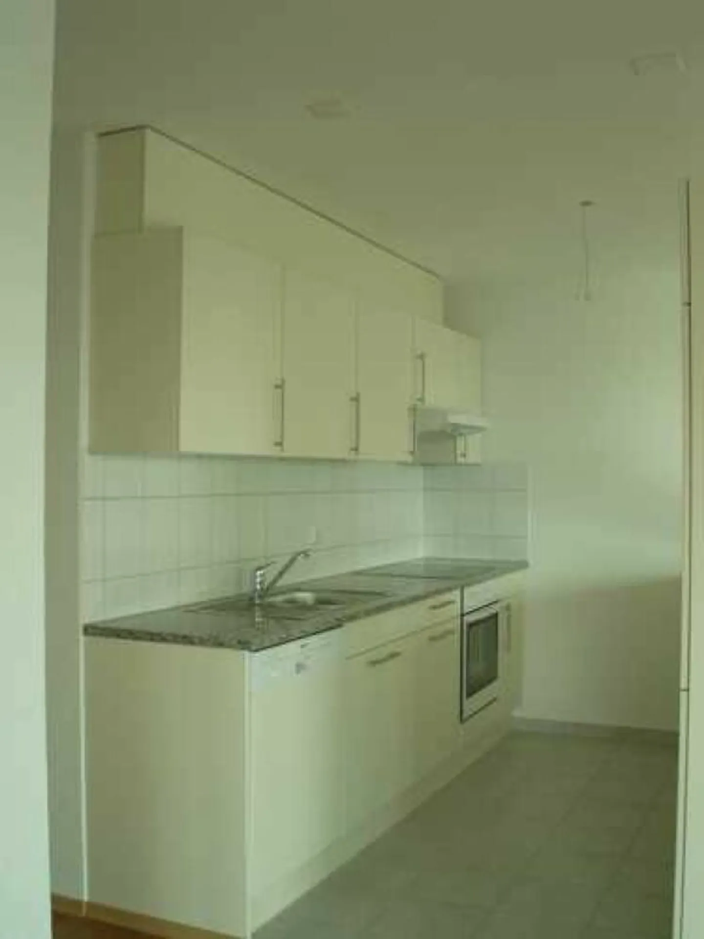 Bright 4.5-room apartment with balcony in a central location - Photo 2 of 6