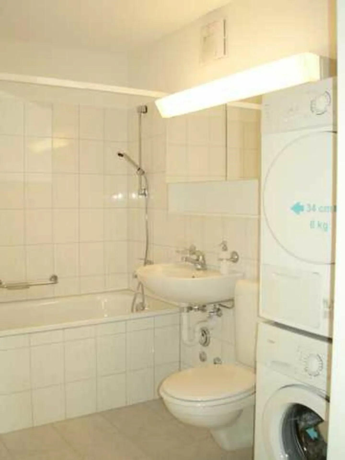 Bright 4.5-room apartment with balcony in a central location - Photo 4 of 6