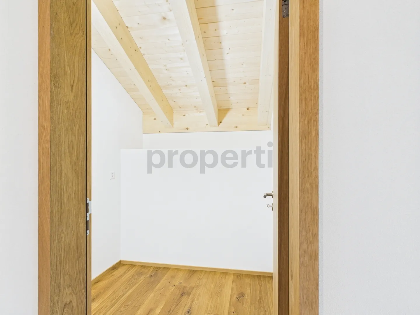 Schöne 5.5-Zimmer Maisonette-Neubauwohnung Erstwohnsitz mit Berg- und Seeblick in Brigels - Foto 7 von 12