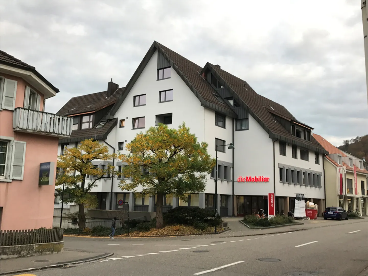 WOHNEN IM HERZEN VON AESCH - Foto 1 von 6