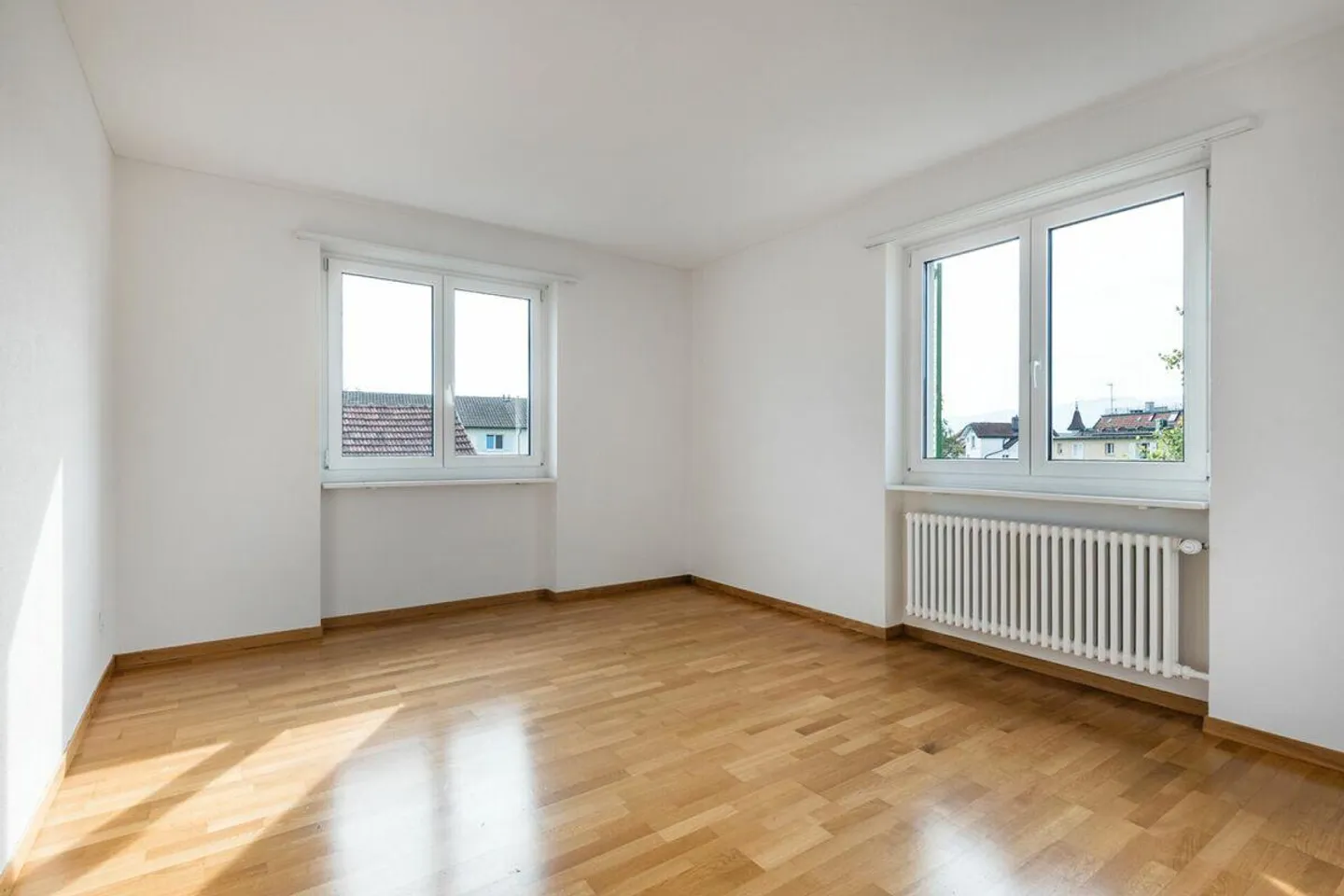 Bellissimo e luminoso appartamento di 3,5 locali al 3° piano con 2 balconi - Foto 3 di 9
