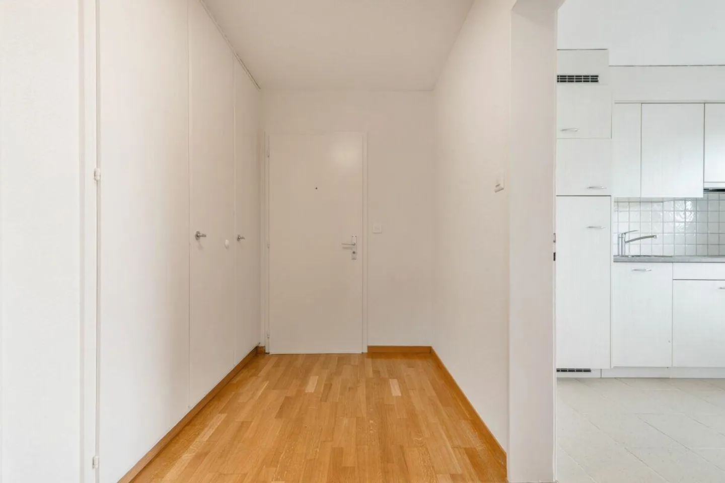 Bellissimo e luminoso appartamento di 3,5 locali al 3° piano con 2 balconi - Foto 5 di 9