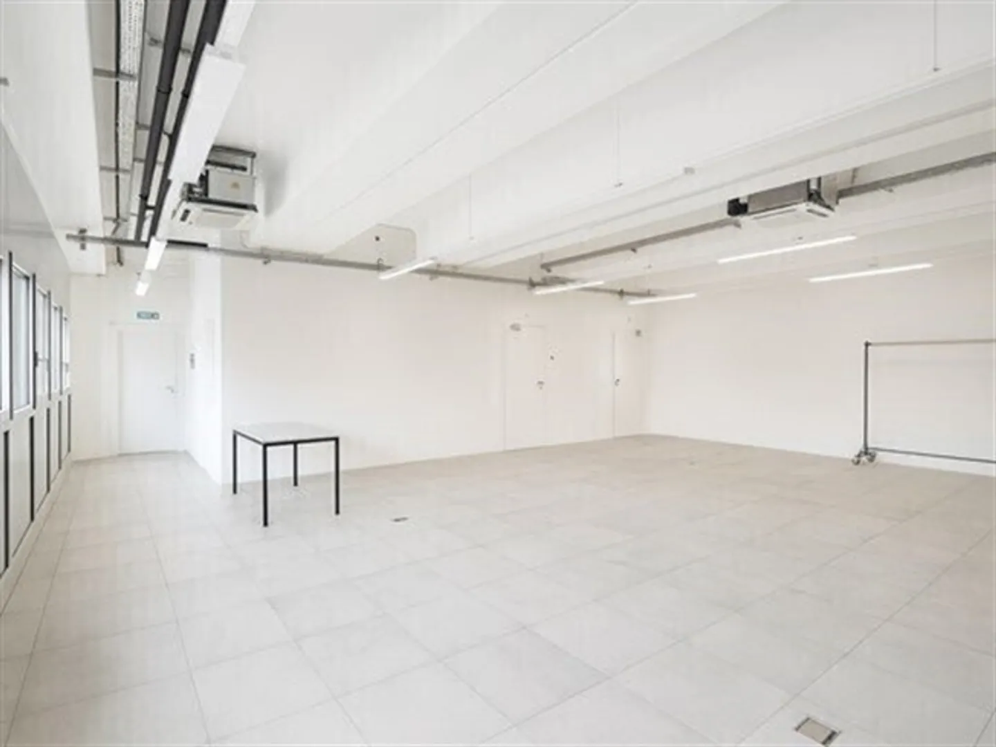 Balerna - modern offices/labs/showrooms - Photo 1 of 1