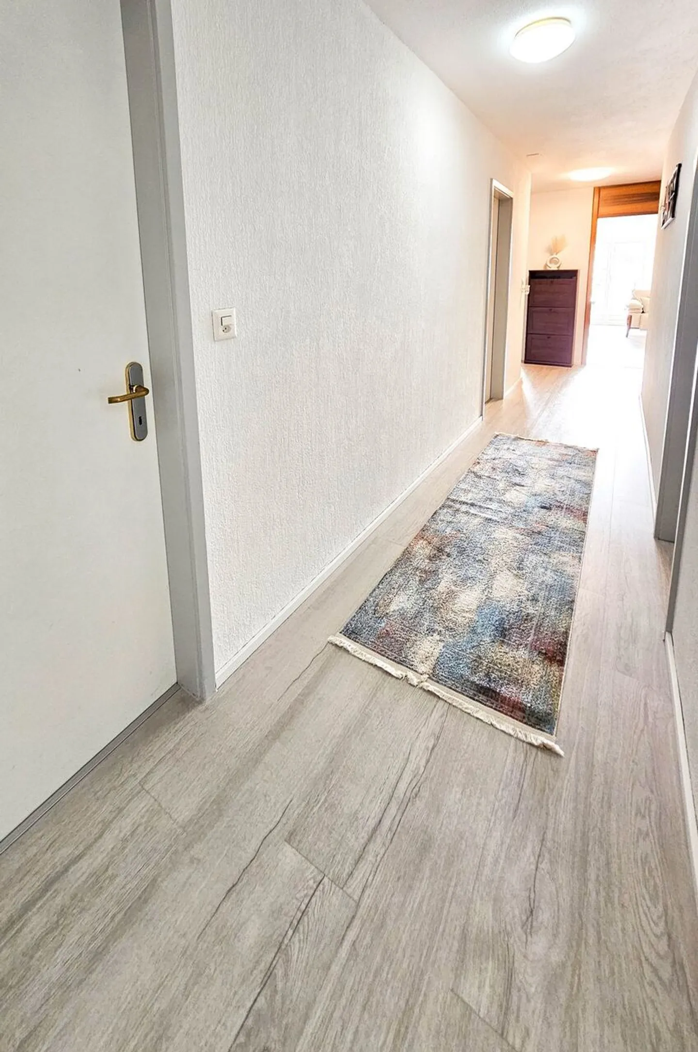 Appartamento attraente con 6 stanze e 128 m² in una posizione centrale a Bazenheid - Foto 7 di 13