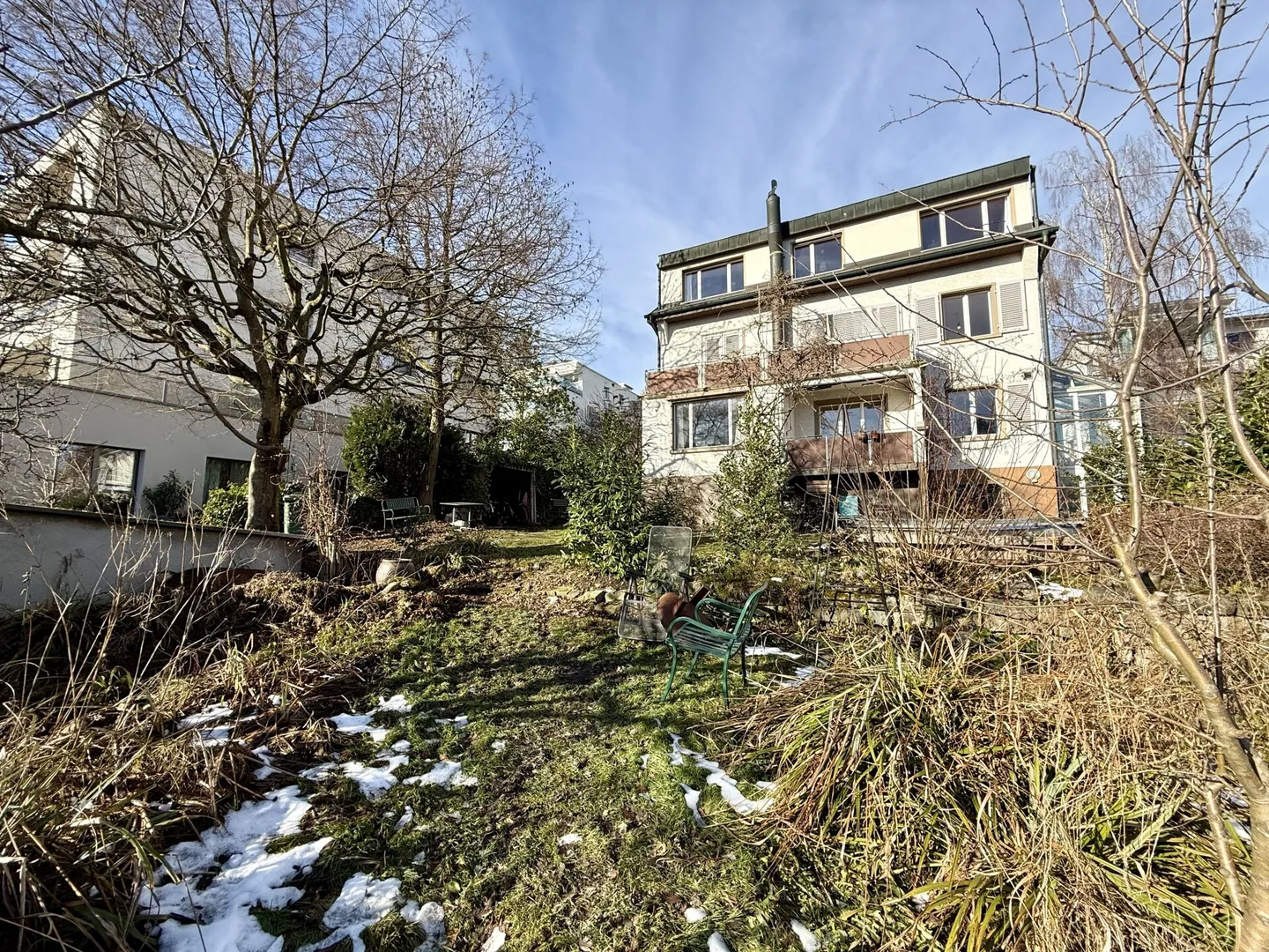 Single-family house with a separate apartment in the best location in Emmenbrücke - Photo 1 of 11