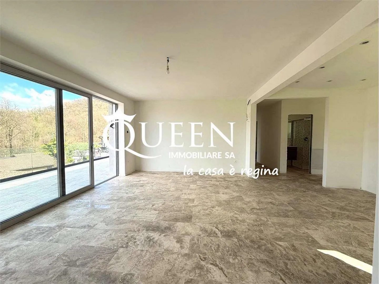 Carabbia: Villa with 6.5 rooms, 183 m², renovated, garden, pool - Photo 4 of 13