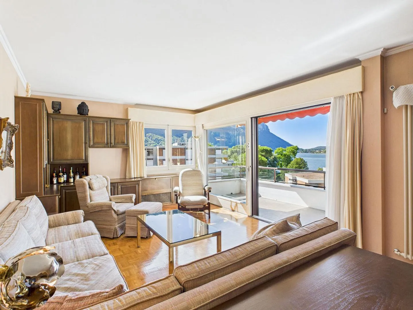 Elegant penthouse with lake view and direct access to the lake - Photo 6 of 13