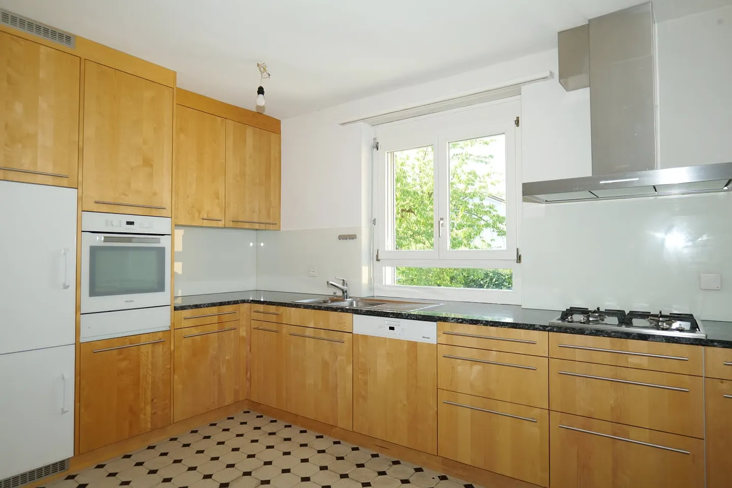 Charmante Wohnung mit Traumhaftem Ausblick - Foto 7 von 11