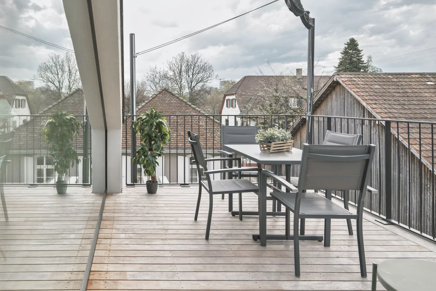 Grosszügige 3½-Zimmer-Dachwohnung mit Galerie und Balkon Kopie - Foto 4 di 15