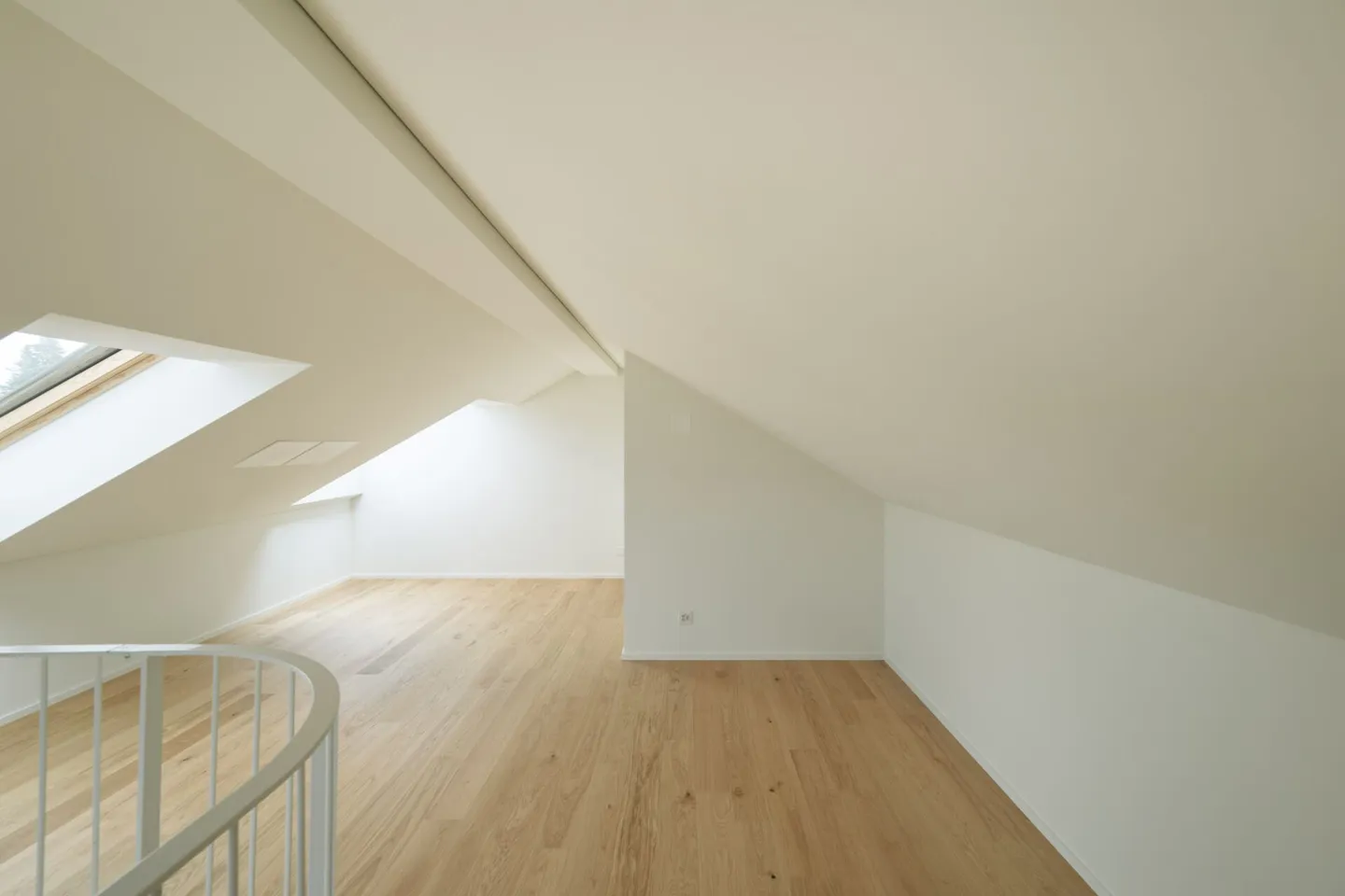 Grosszügige 3½-Zimmer-Dachwohnung mit Galerie und Balkon Kopie - Foto 14 di 15