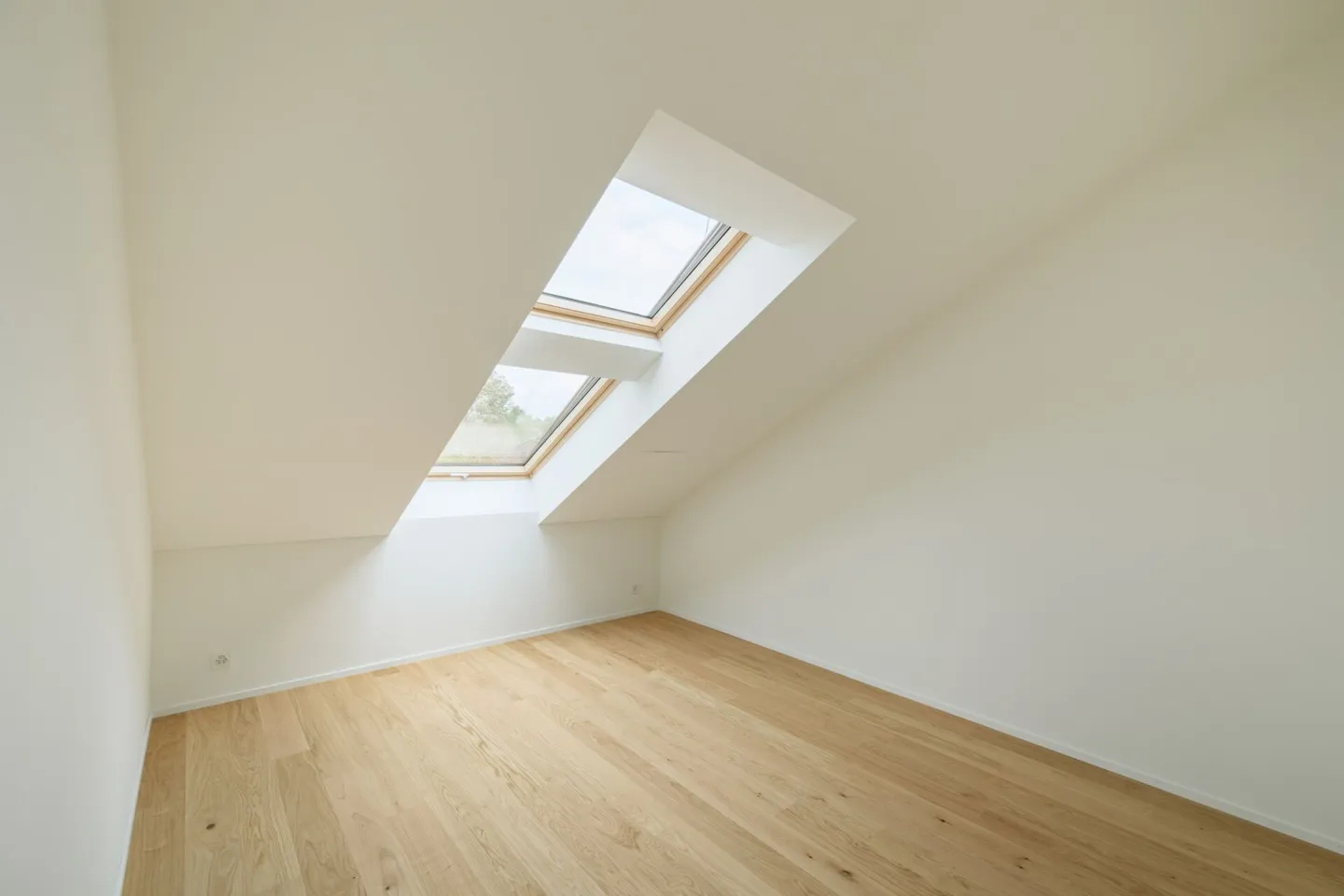 Grosszügige 3½-Zimmer-Dachwohnung mit Galerie und Balkon Kopie - Foto 9 di 15