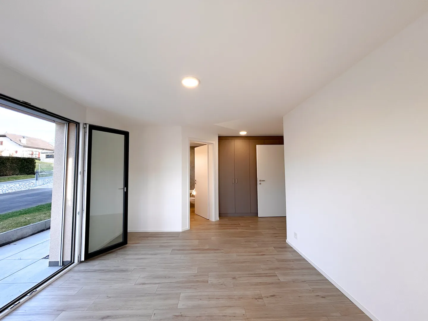 Magnificent 3.5-room apartment on the ground floor - new - Photo 13 of 23