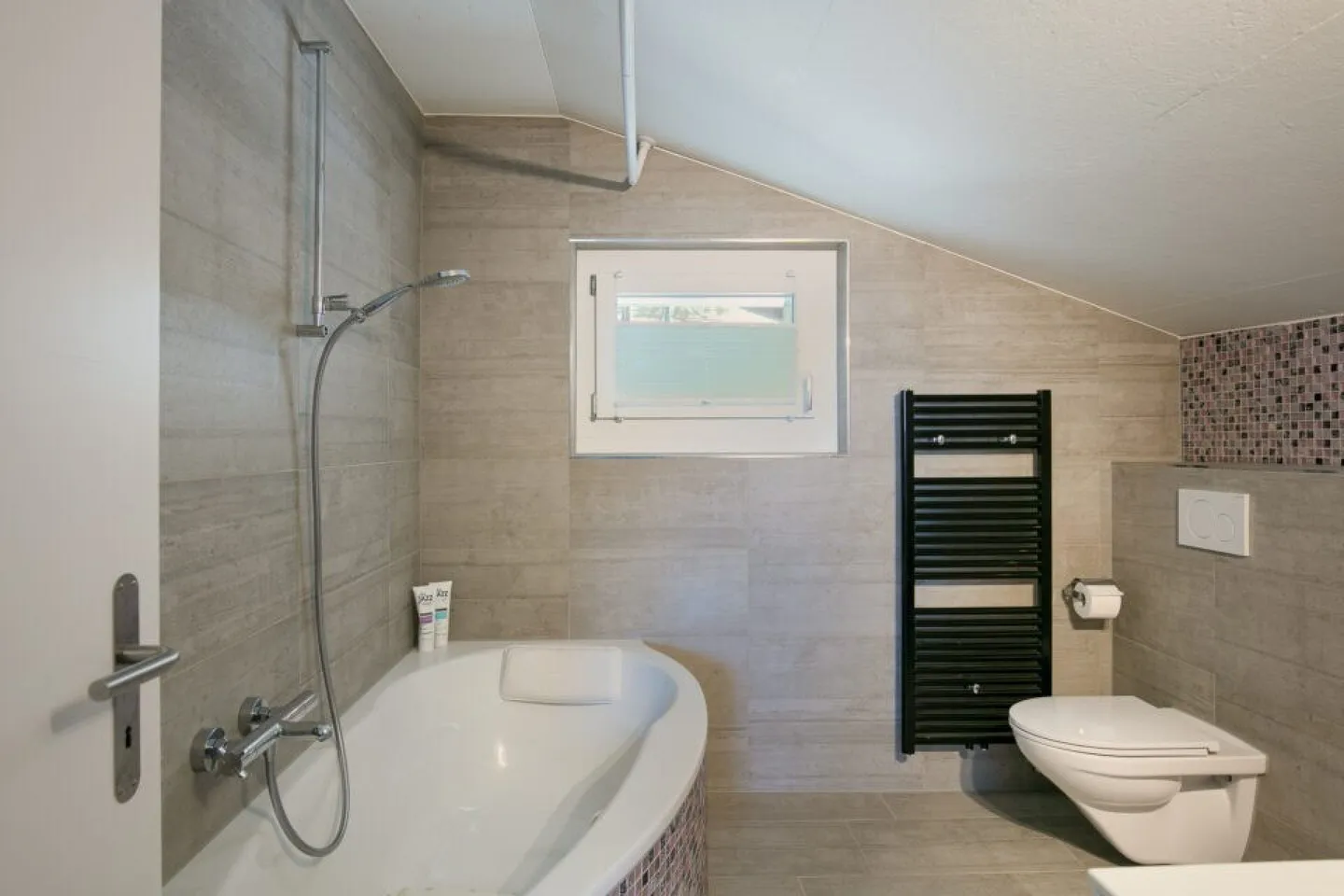 Multi-family house with top returns and the possibility to vacation yourself - Photo 10 of 21