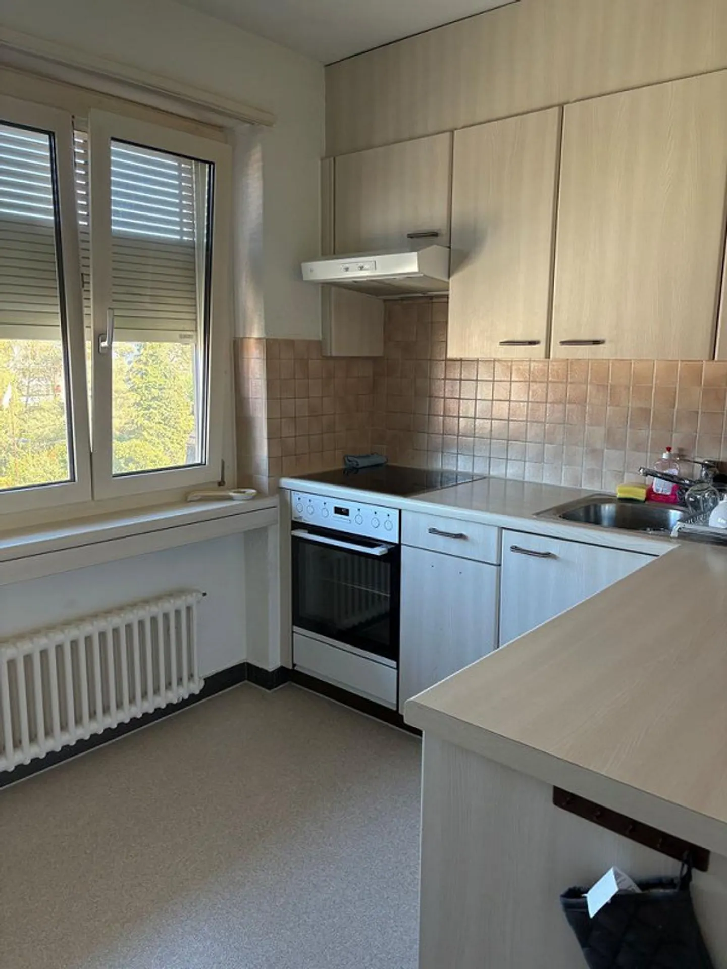 Cozy 2.5-Room Apartment - Photo 2 of 4