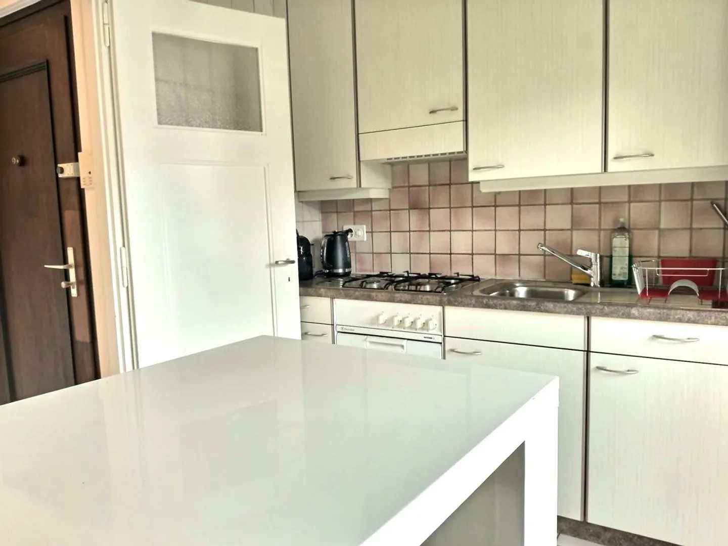 Beautiful furnished apartment in Lausanne / 3.5 rooms / 2 bedrooms / 1 bathroom / 1 balcony - Photo 5 of 13