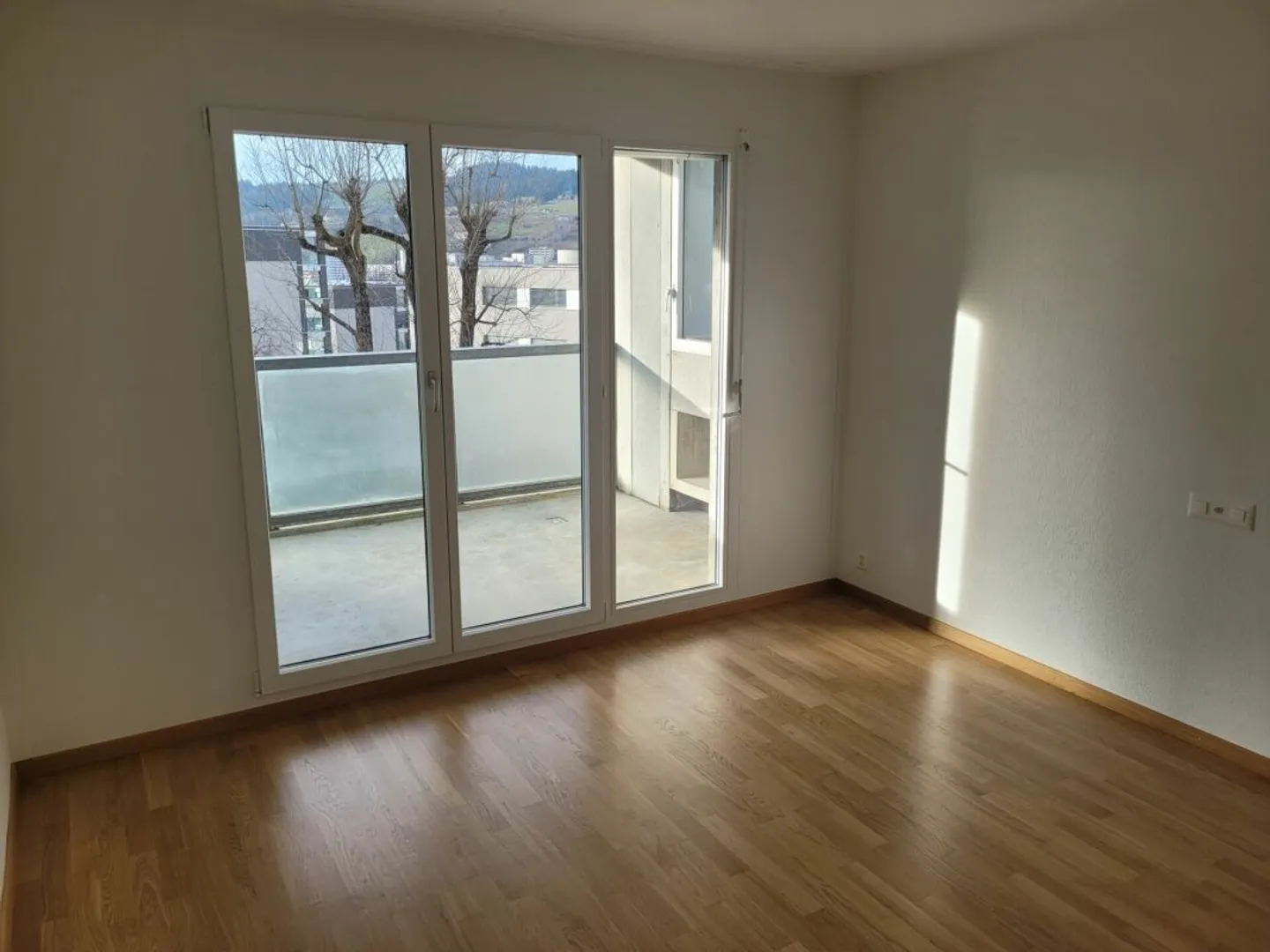 4.5-room family apartment near schools - Photo 3 of 9