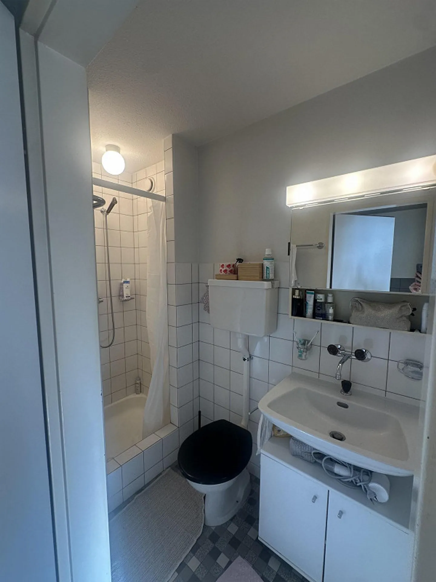 Bella appartamento di 1 stanza in affitto - Foto 3 di 5