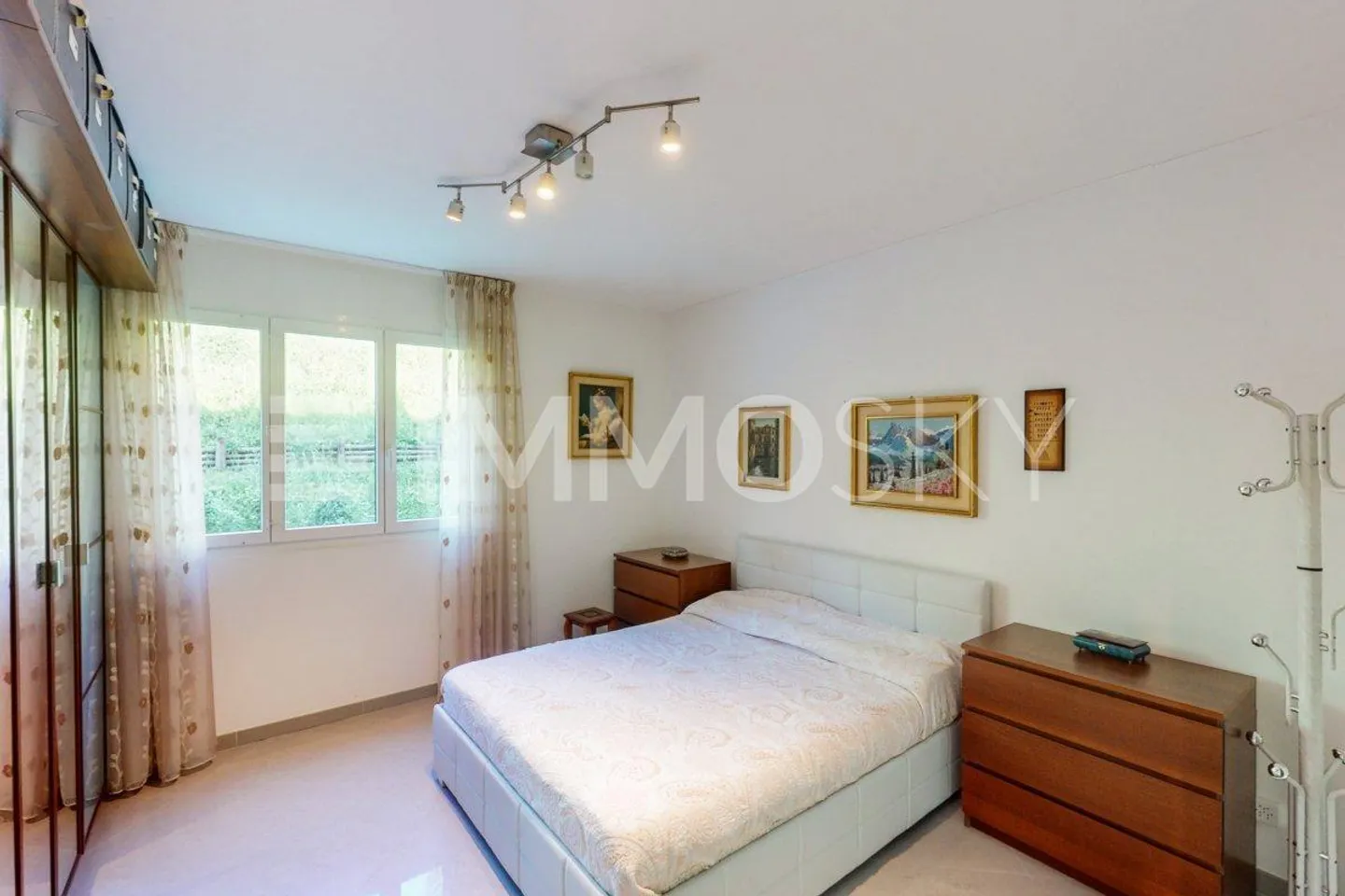  Vivi l'eleganza e il calore di Lugano nella tua nuova dimora - Foto 3 di 5