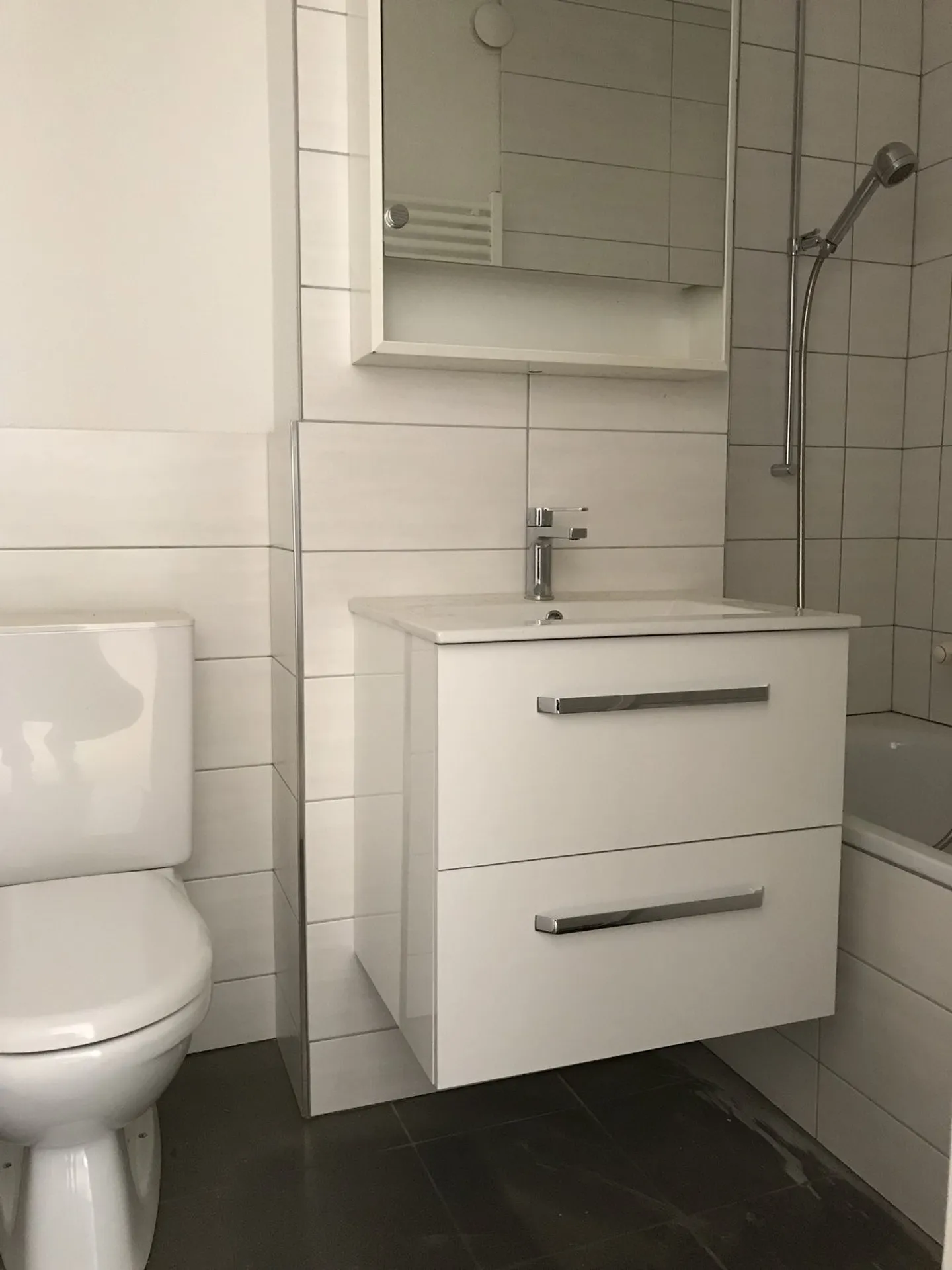 Appartamento affascinante con 2 camere in posizione centrale a Biel - Foto 2 di 4
