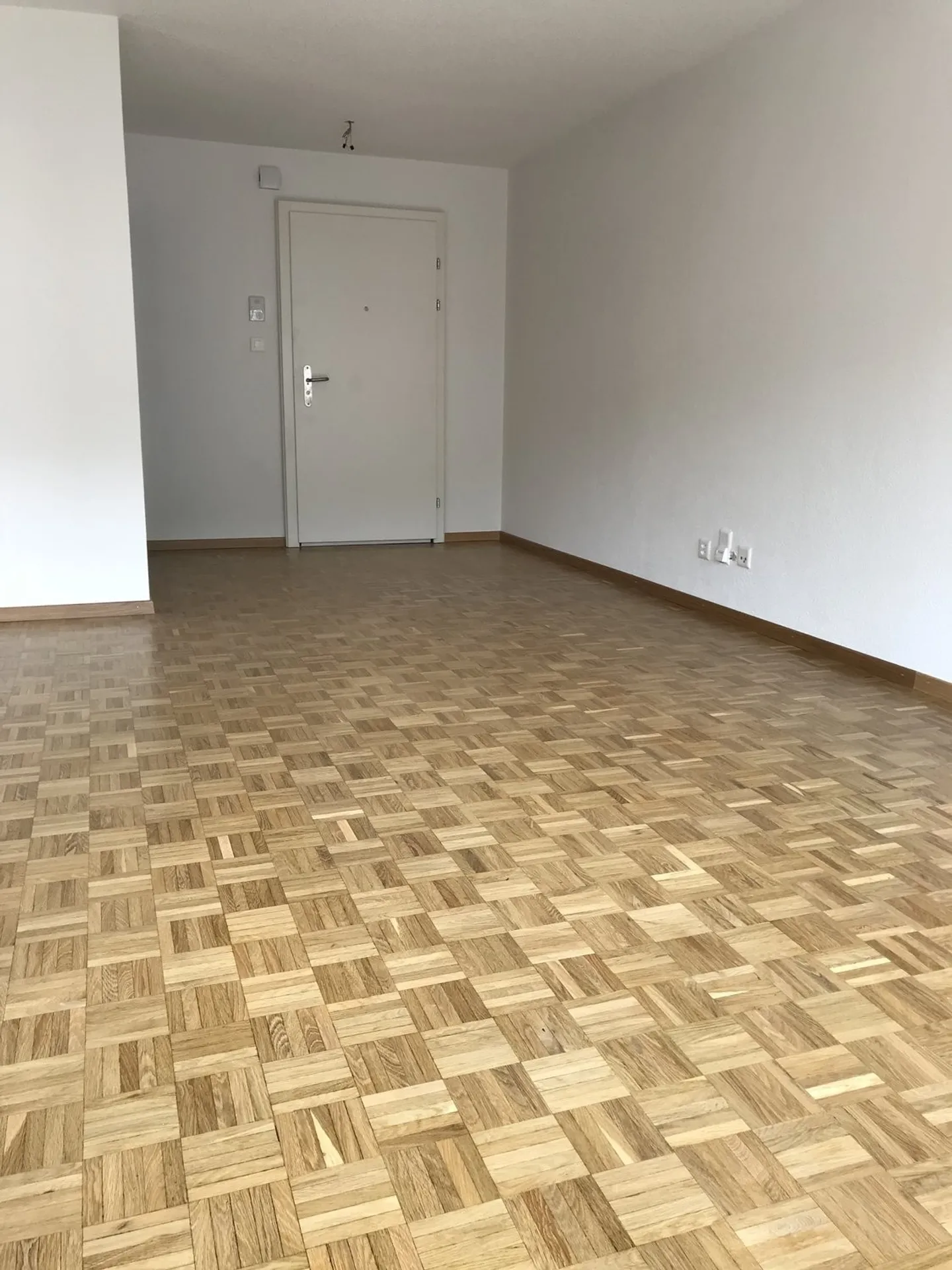 Appartamento affascinante con 2 camere in posizione centrale a Biel - Foto 3 di 4