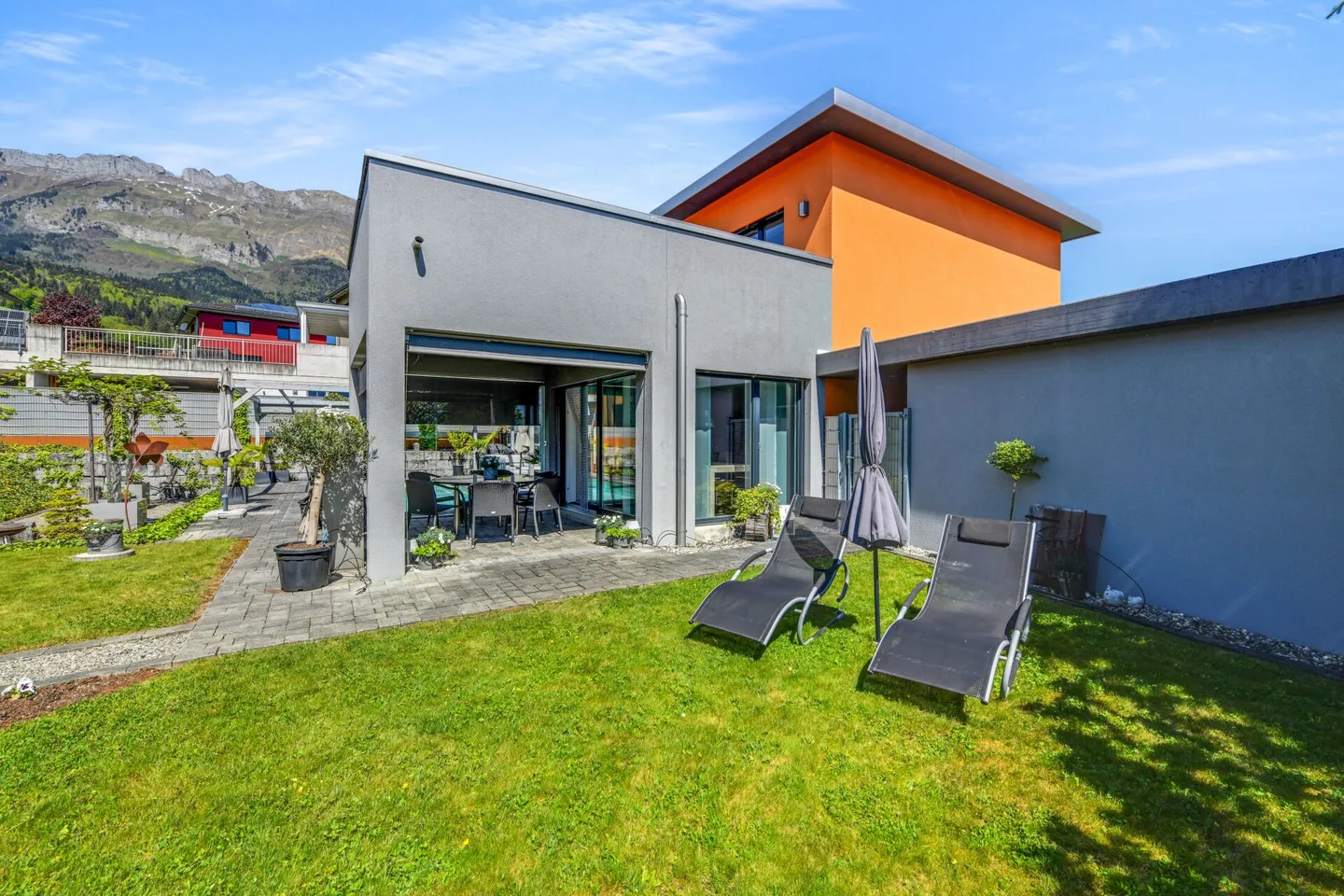 Modernes Einfamilienhaus mit Pool - Foto 23 von 28