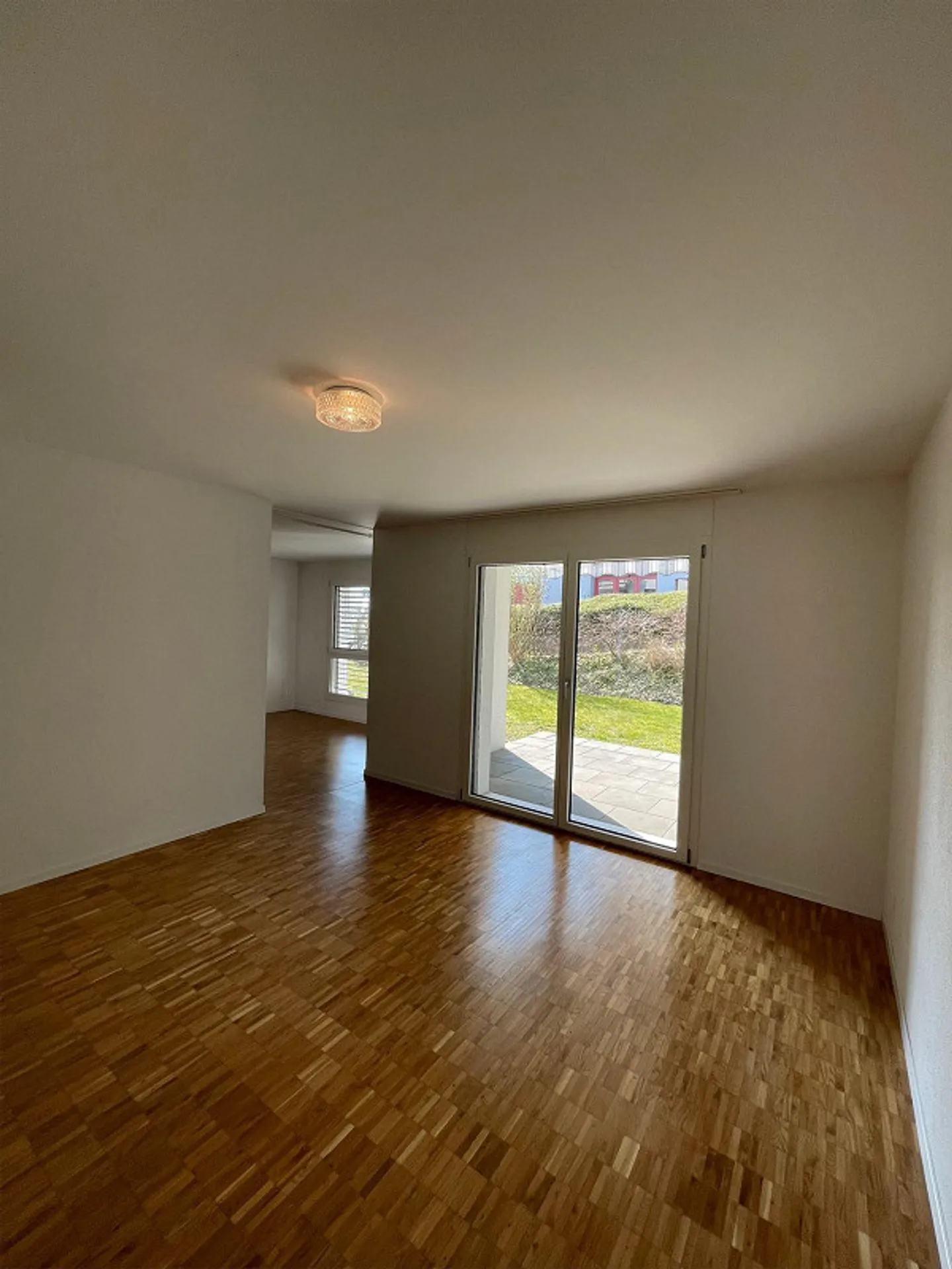 Beautiful 2.5-room apartment for rent - Photo 2 of 10