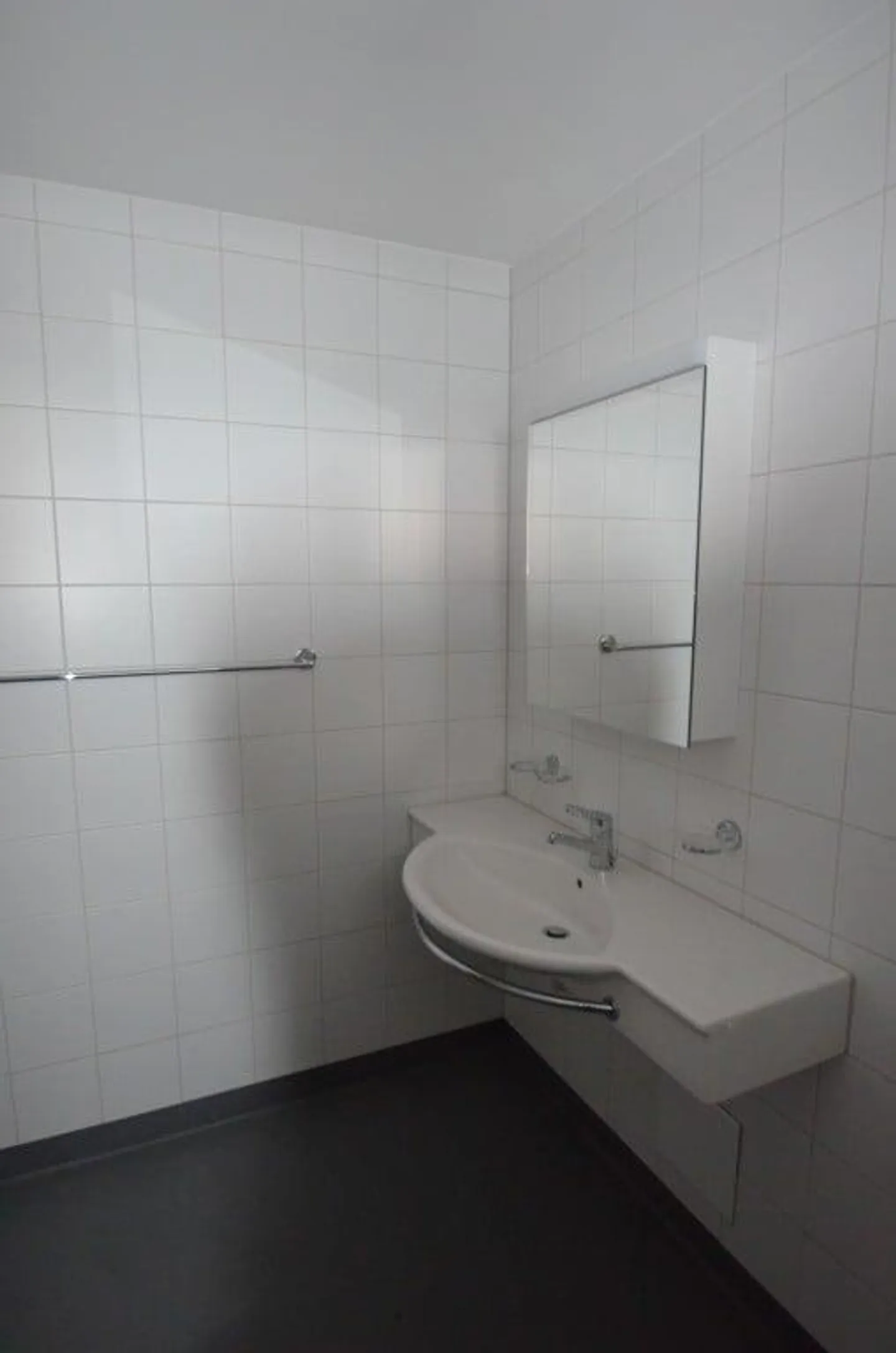 Beautiful 2.5-room apartment for rent - Photo 7 of 10