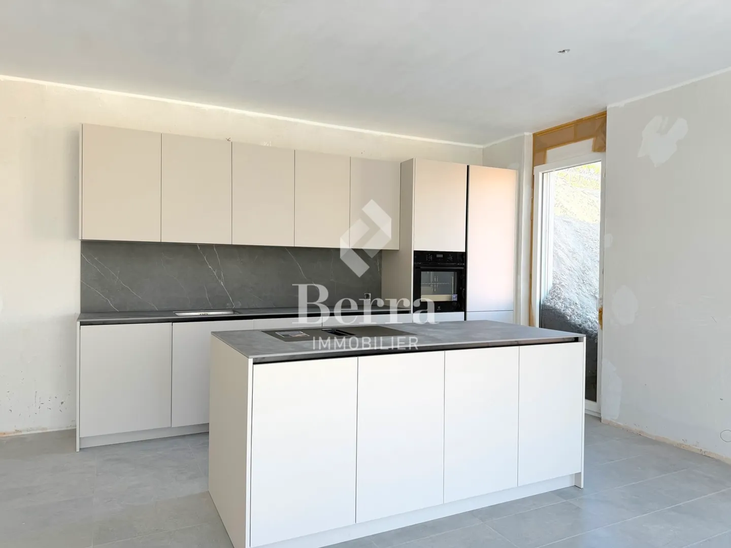 Villa moderne avec vue panoramique - Photo 4 sur 13