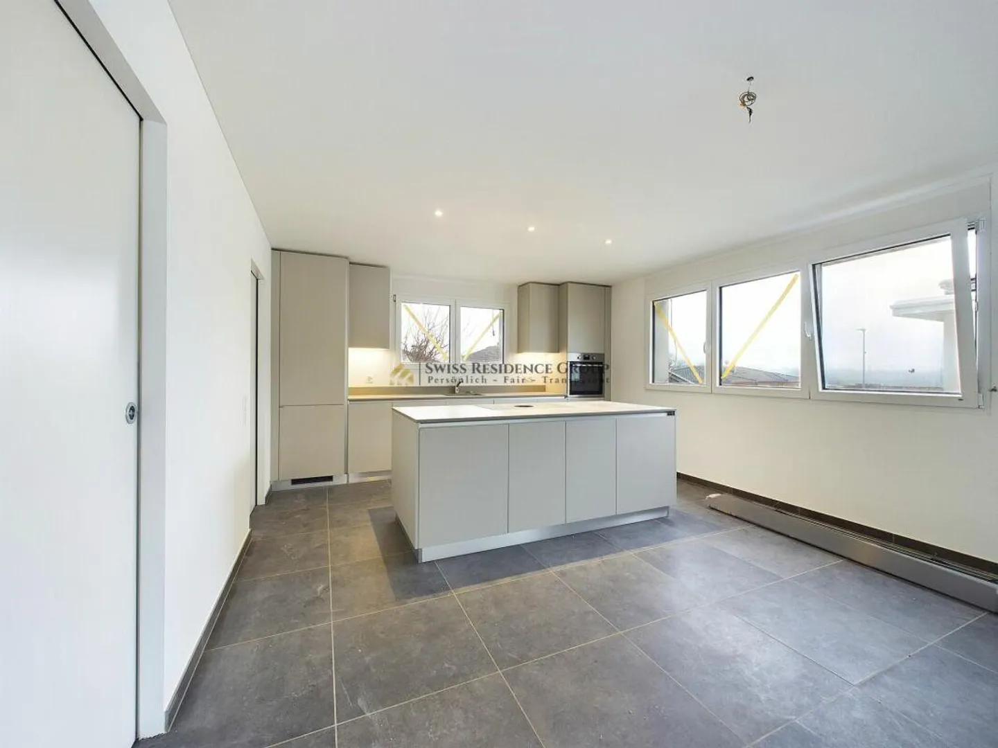 Nouvelle construction d'une maison individuelle de 5,5 pièces avec jardin privé - Photo 3 sur 14