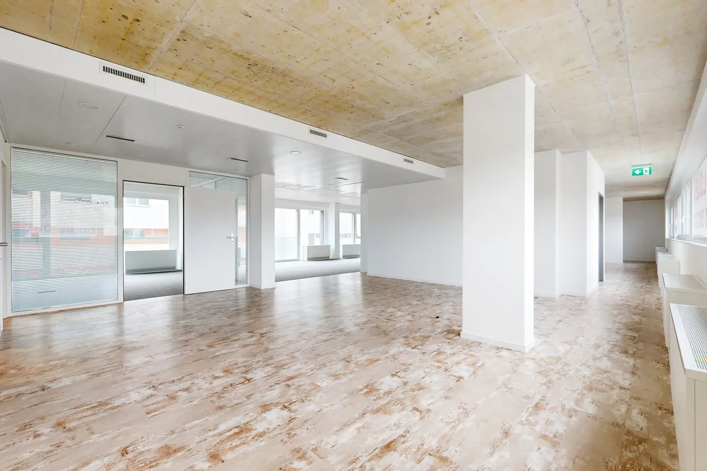 I tuoi futuri uffici! Vicino all'autostrada - Foto 4 di 11