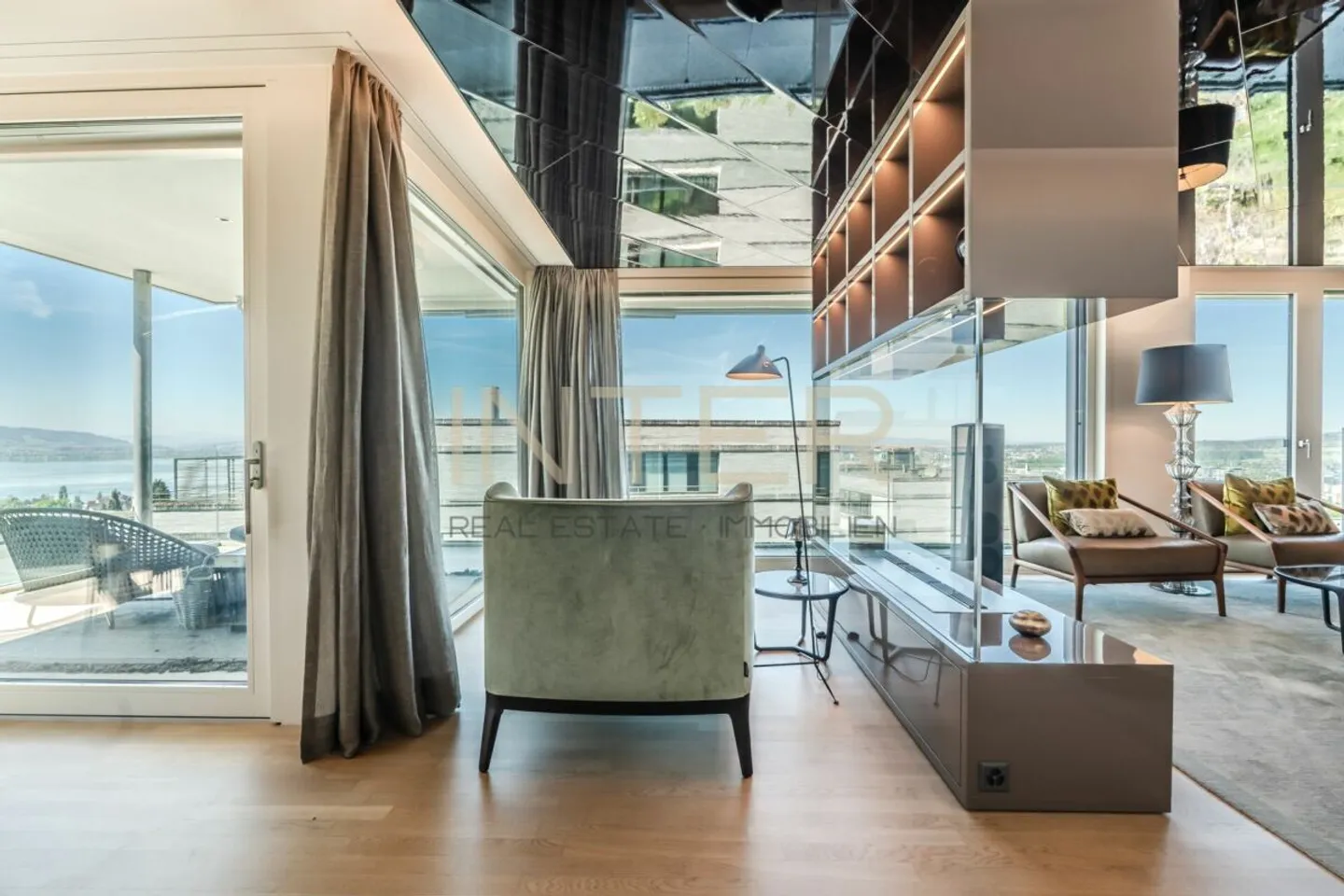 Exklusive Terrassenwohnung in Zug - Foto 2 von 30