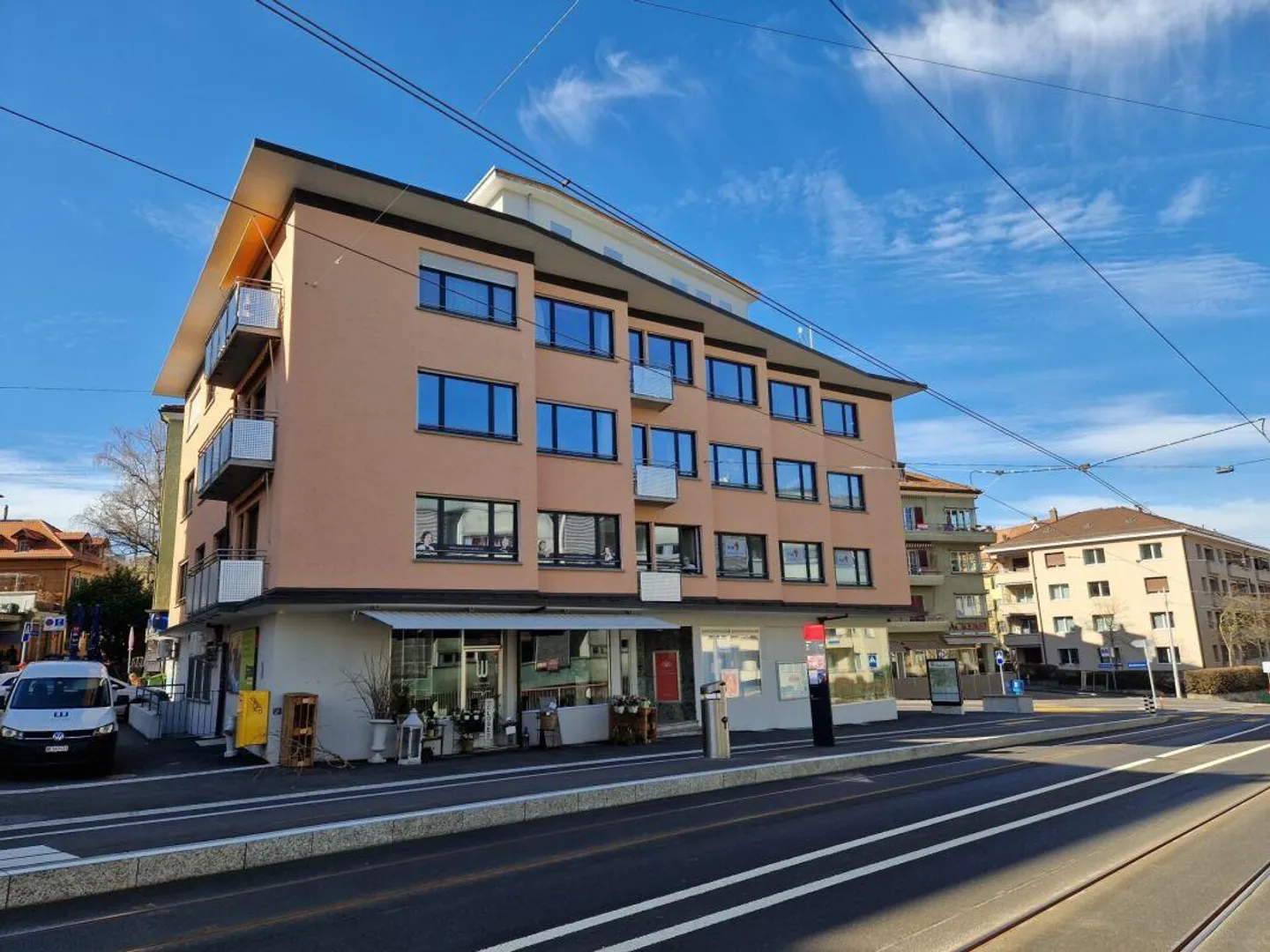 Zentrale Bürofläche zu Vermieten - Foto 1 von 9