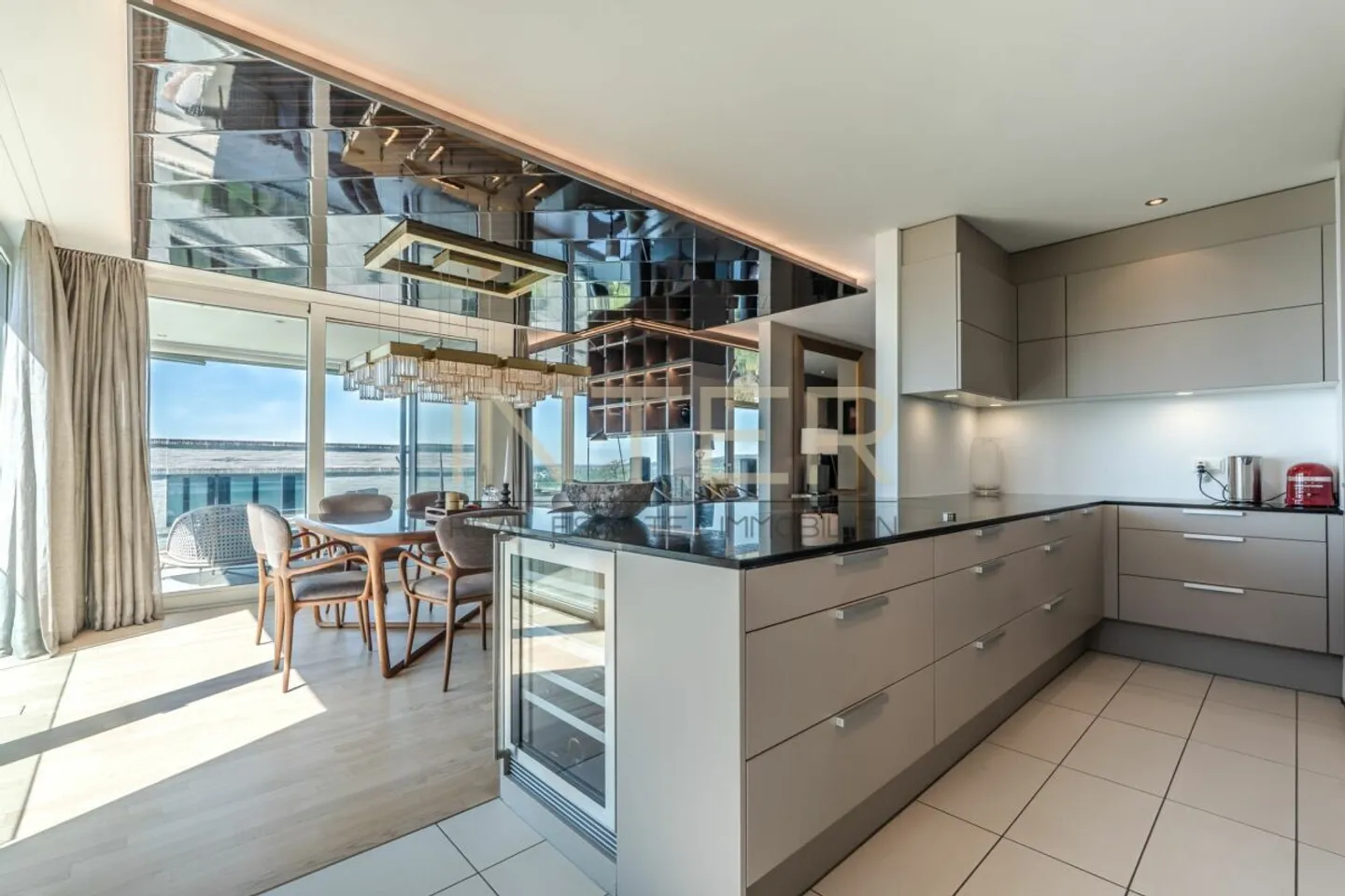 Exklusive Terrassenwohnung in Zug - Foto 7 von 30