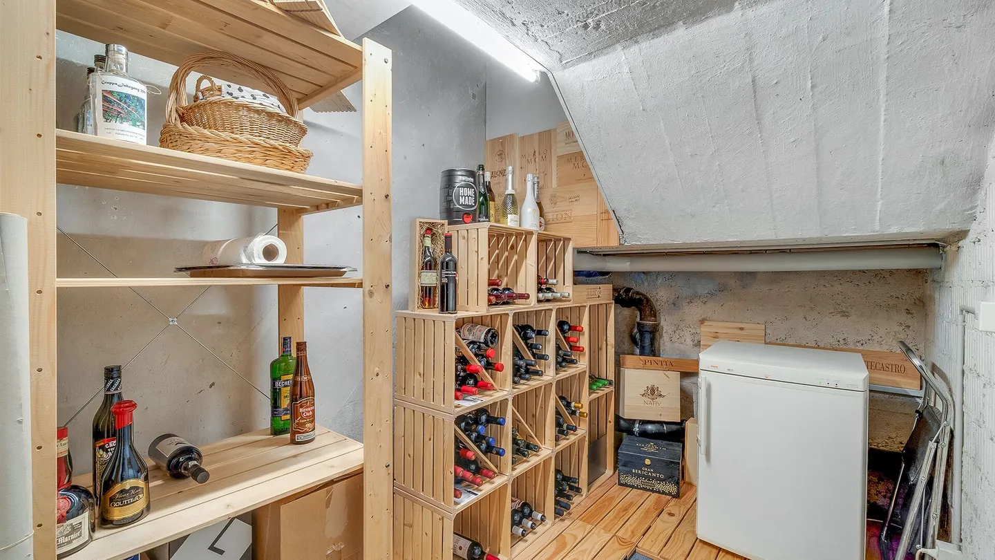 Idyllic Family Happiness and a Retreat of the Highest Class! - Photo 15 of 16