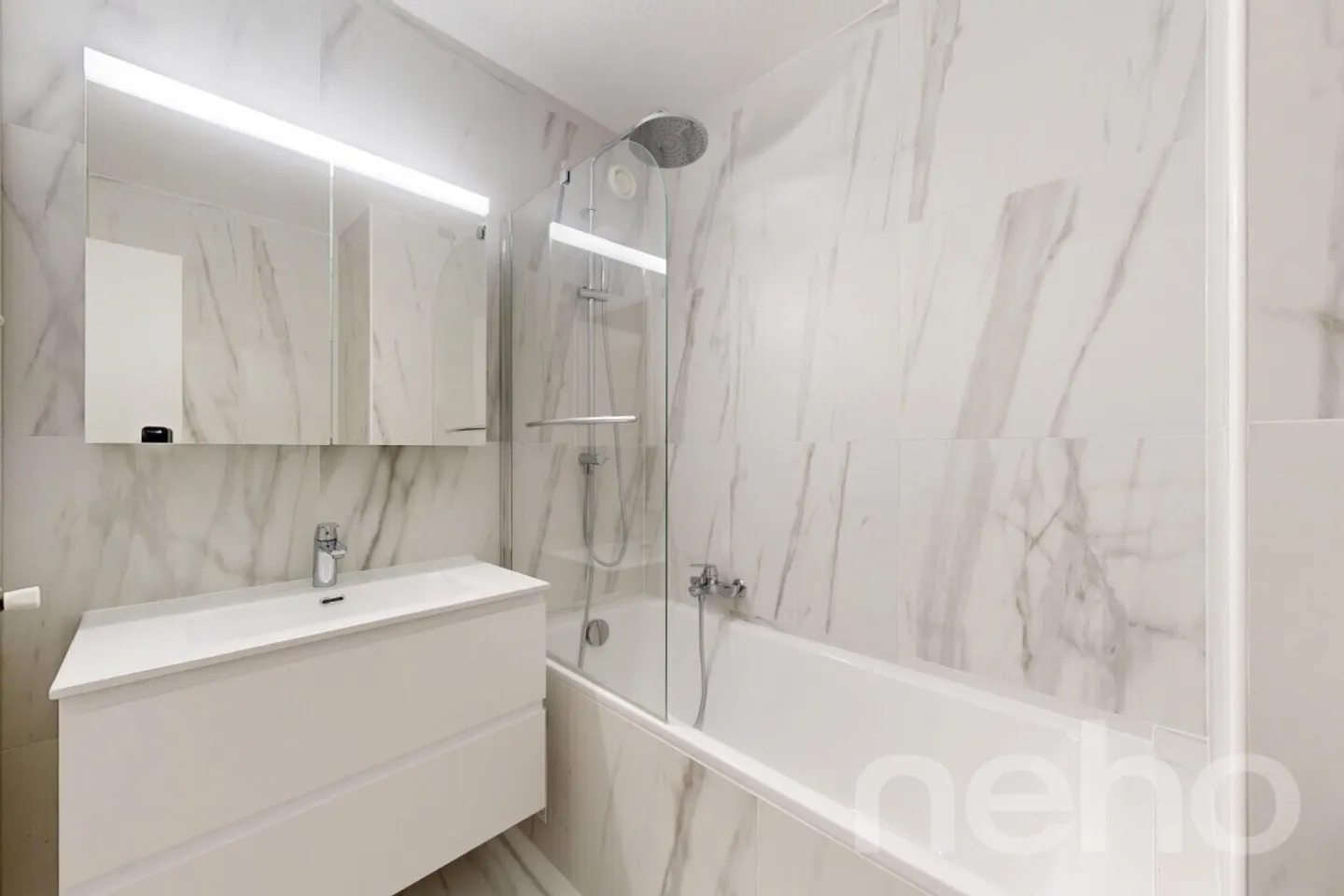 Appartement rénové et continu, idéalement situé - Photo 7 sur 9