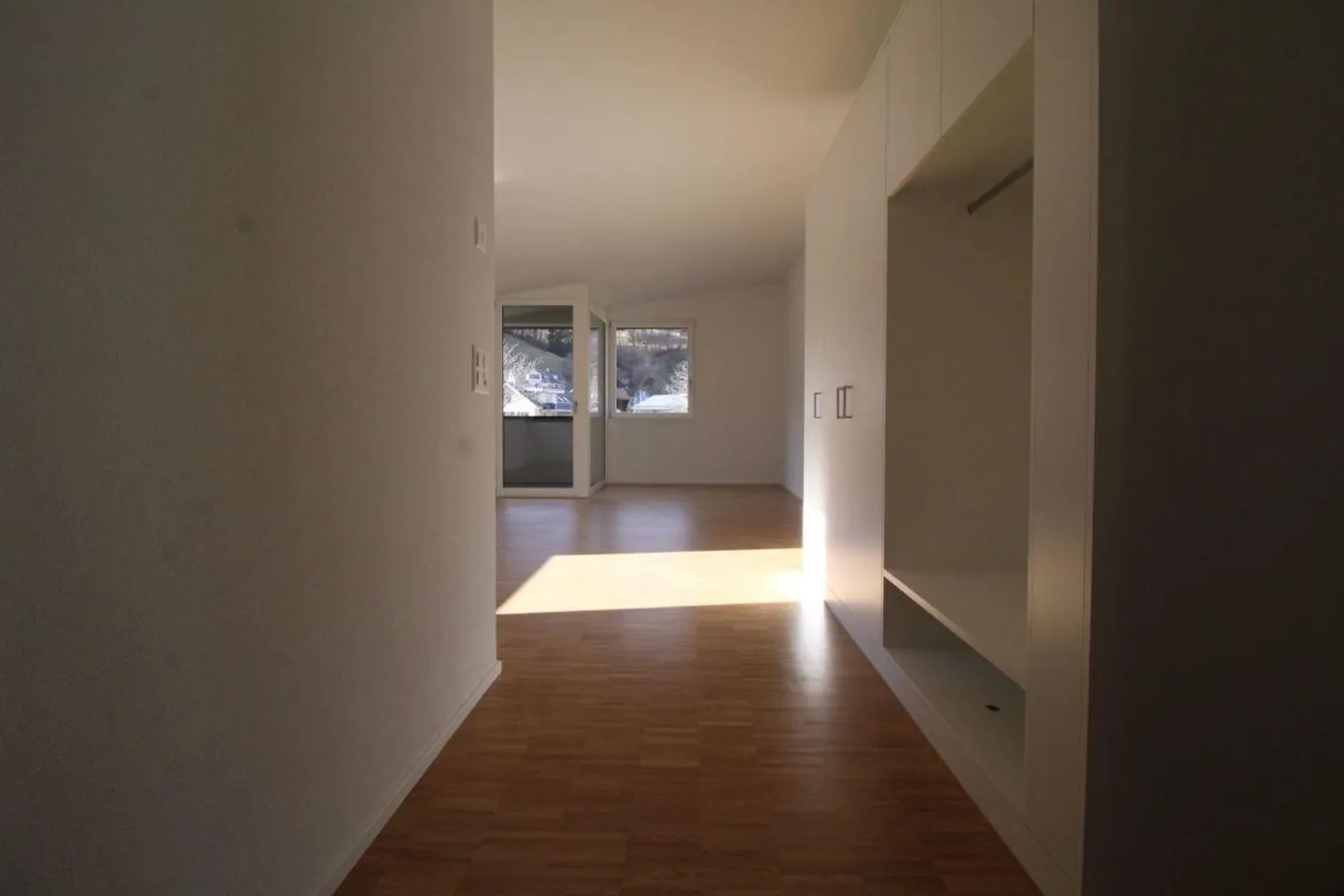 Modernes Studio mit Aussicht - Foto 4 von 8