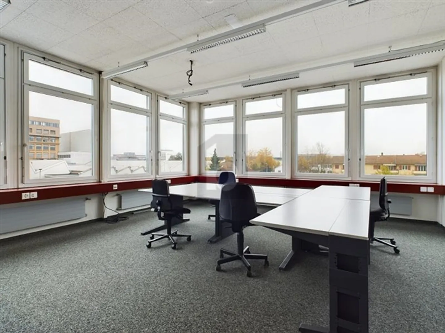 SPACIOUS AND CENTRAL - Photo 4 of 6