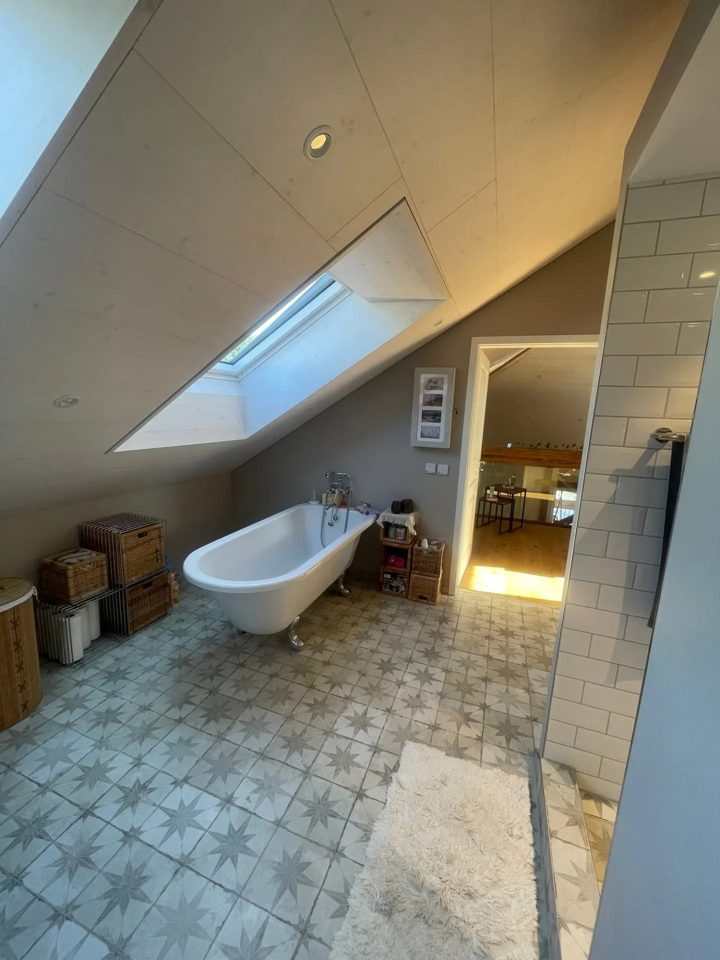 Exclusive corner house part over three floors with gallery, garden and sunny terrace - Photo 5 of 11