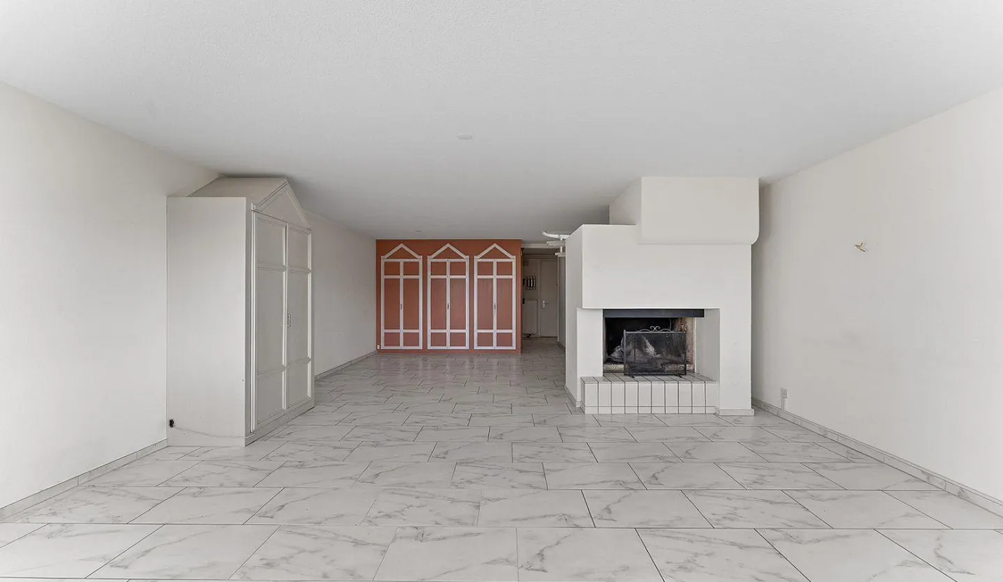 MAISONETTE PENTHOUSE 6.5 CHAMBRES – BEAUCOUP D'ESPACE, BEAUCOUP DE POTENTIEL, APPROUVÉ PAR LA BANQUE - Photo 5 sur 16