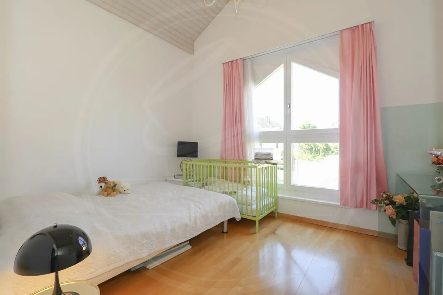 Ampia casa a schiera in posizione centrale a Fischbach-Göslikon in affitto - Foto 16 di 21
