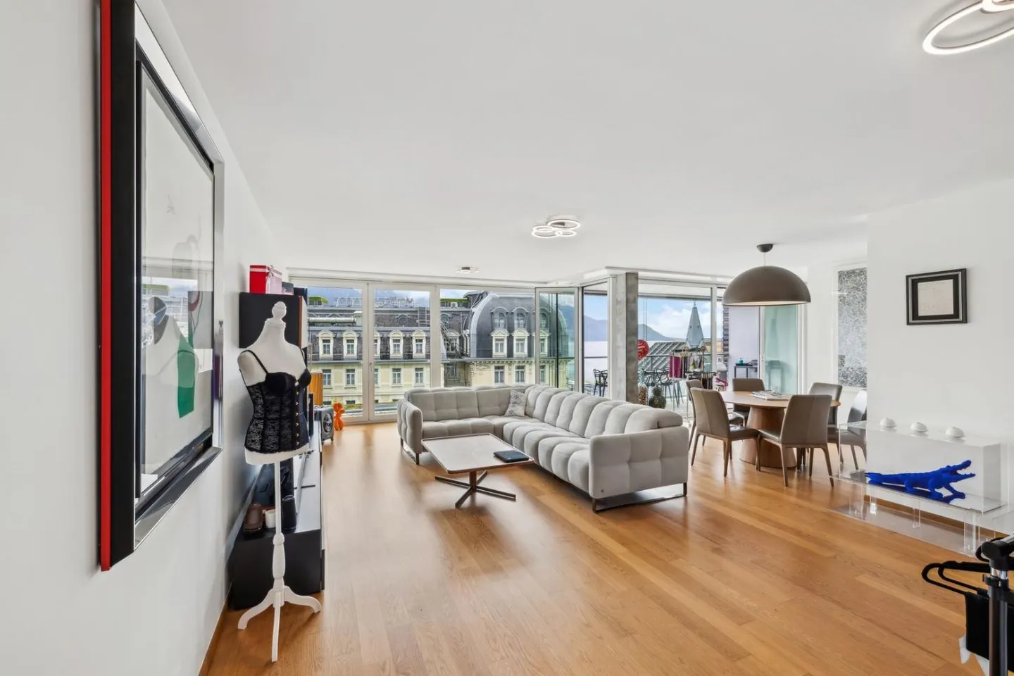 Montreux Zentrum - Elegante 4,5 Zimmer nur wenige Schritte vom See entfernt - Foto 3 von 11