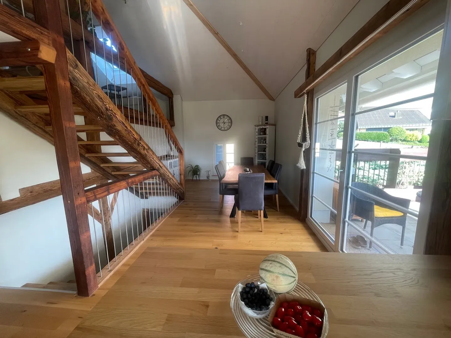 Exclusive corner house part over three floors with gallery, garden and sunny terrace - Photo 9 of 11