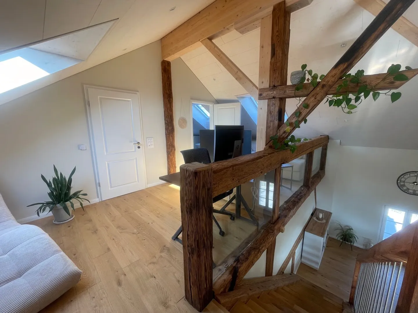 Exclusive corner house part over three floors with gallery, garden and sunny terrace - Photo 10 of 11