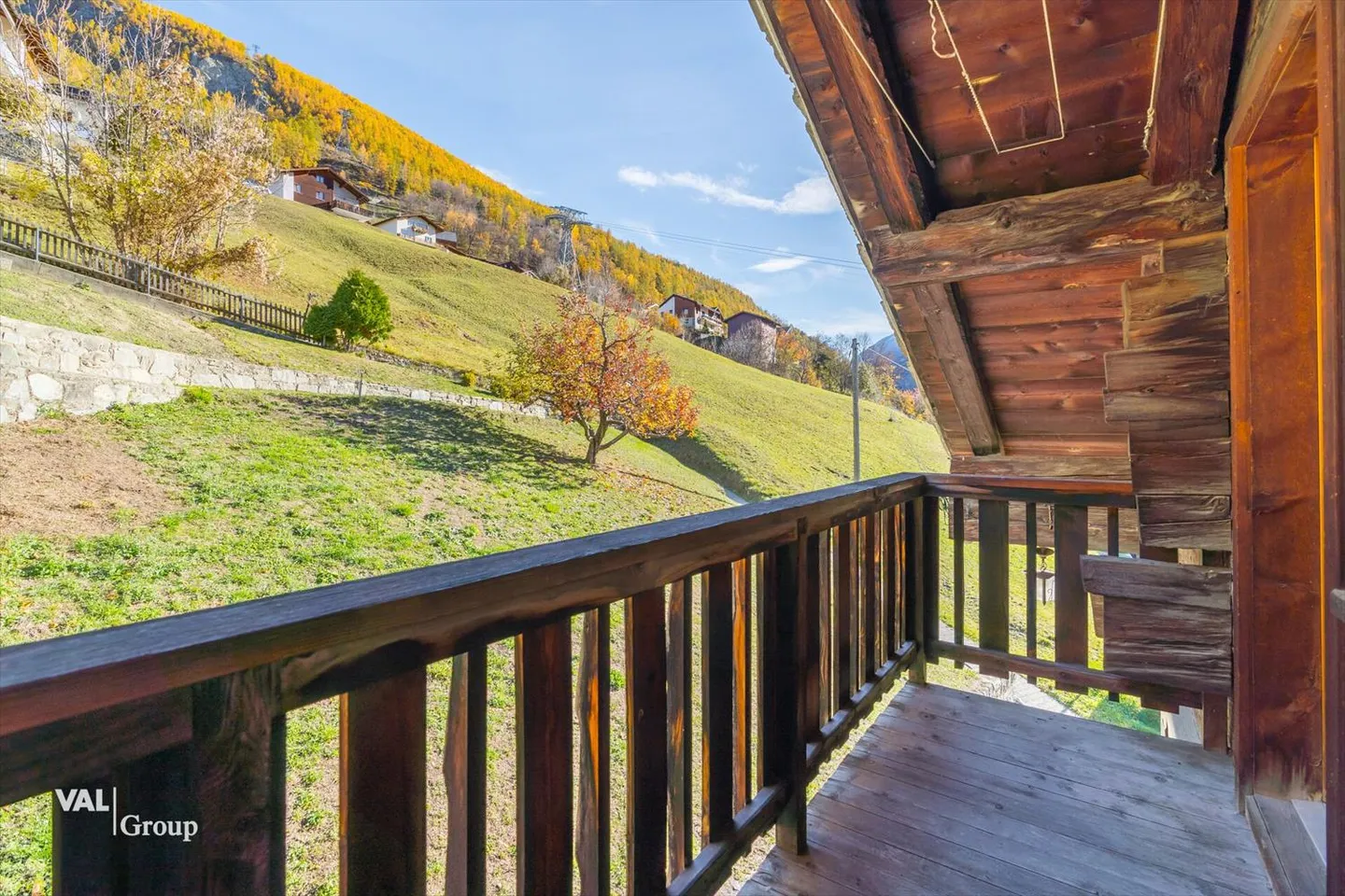 Charming 5.5-room apartment with garden and breathtaking mountain view in Staldenried - Photo 13 of 13