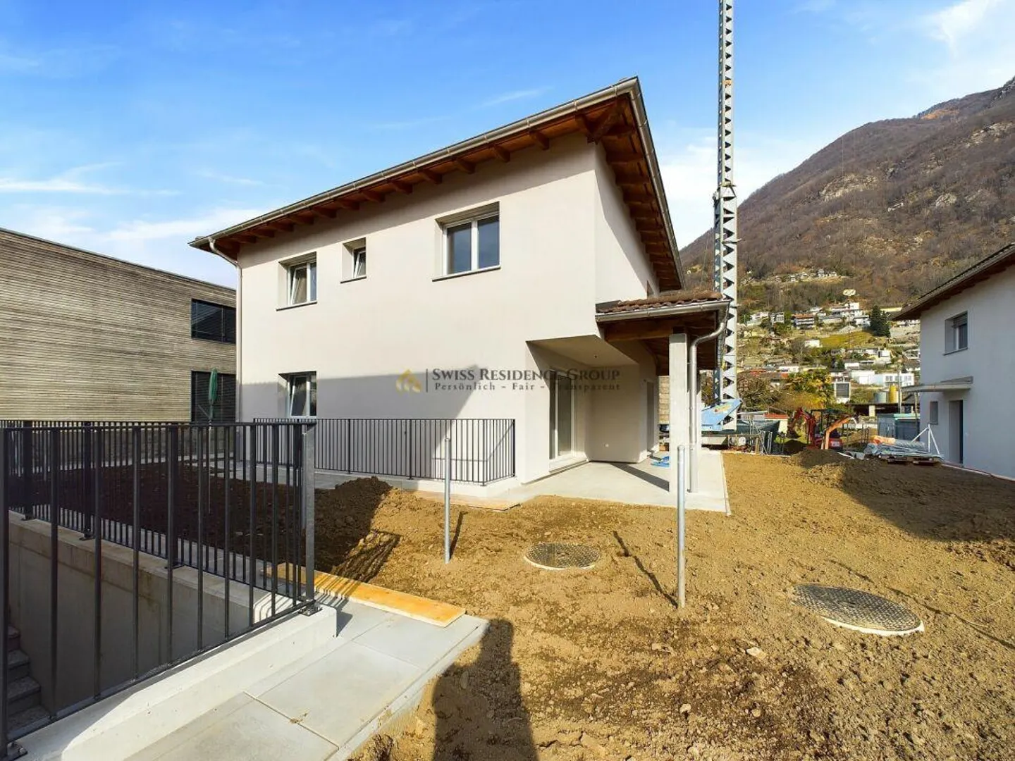 Maison individuelle moderne à Cugnasco 256 m2 - Photo 1 sur 13