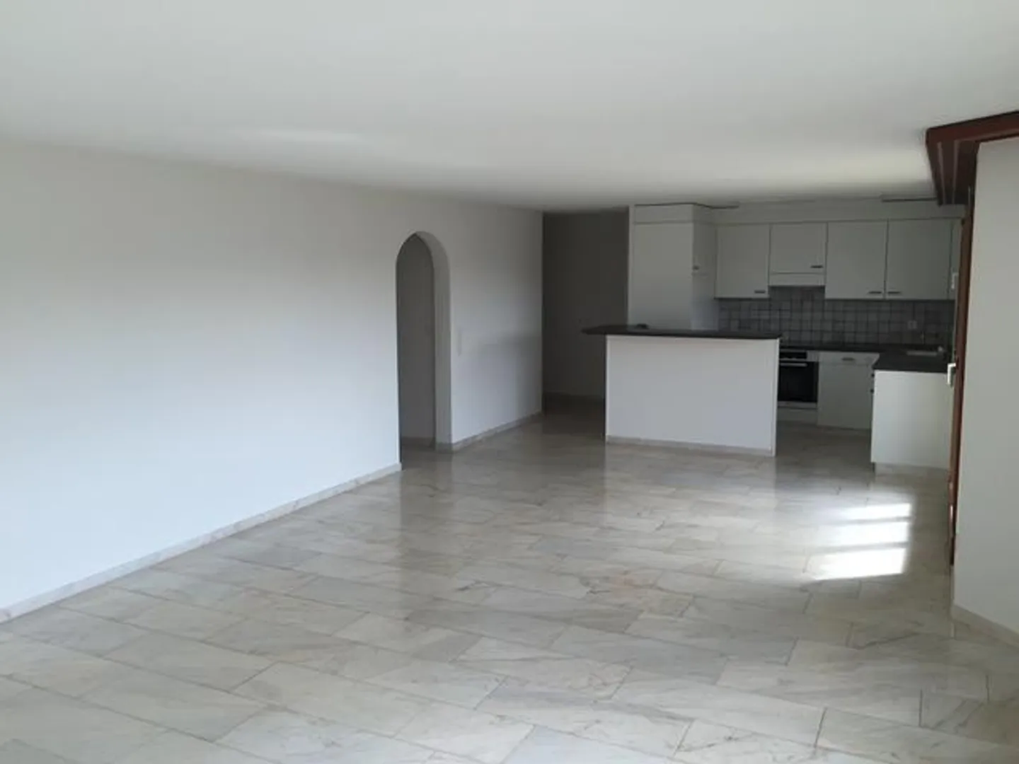 appartamento luminoso di 4 1/2 stanze in affitto al 1° piano - Foto 3 di 3