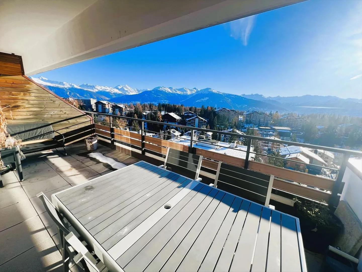 Magnifico appartamento 4.5 ristrutturato - Spazioso e luminoso - Vista splendida - Superba terrazza - Foto 9 di 24